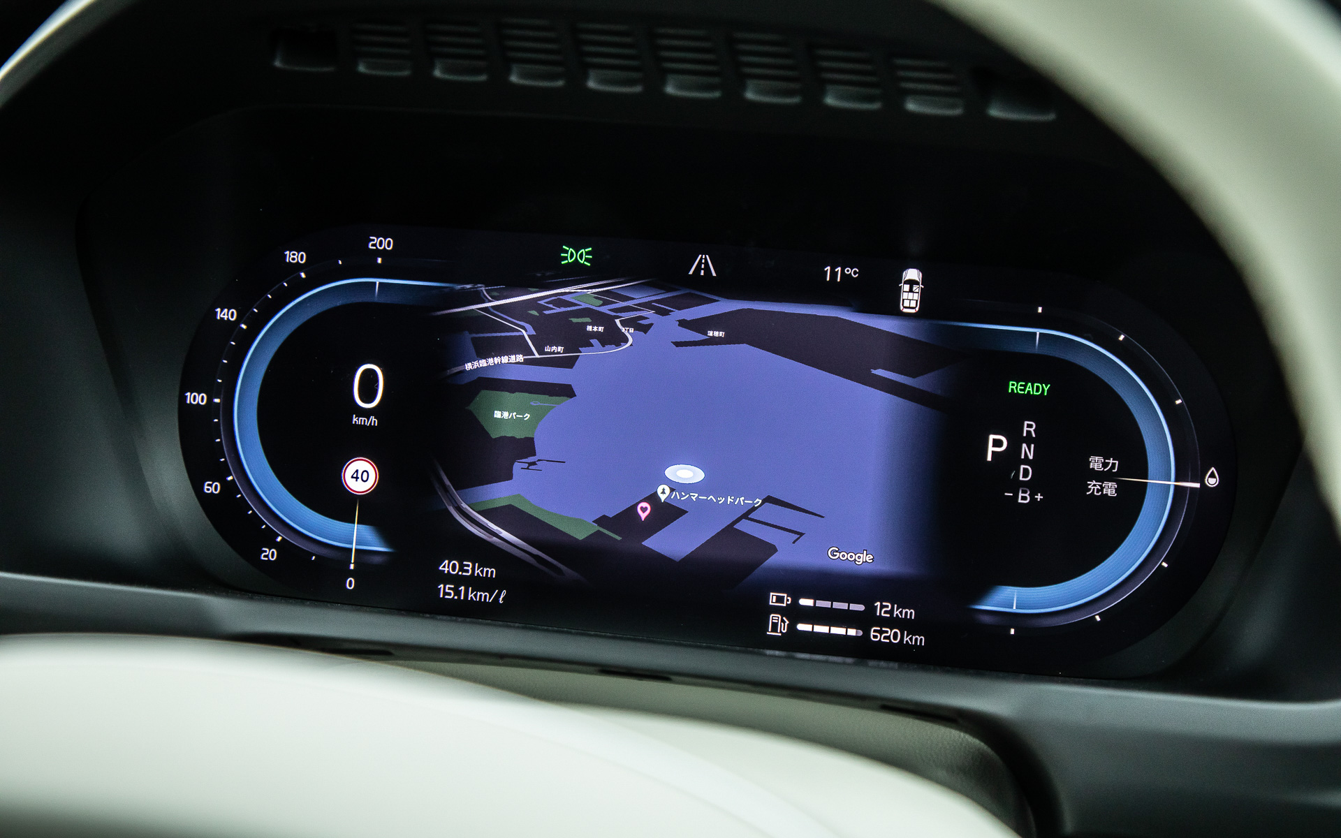 Ultimateは北欧の価値観で仕上げられたラグジュアリーな内装を継承しつつ、Google搭載インフォテイメントを全車標準装備するとともに、ドライバーディスプレイ（メーターパネル）のデザインを一新