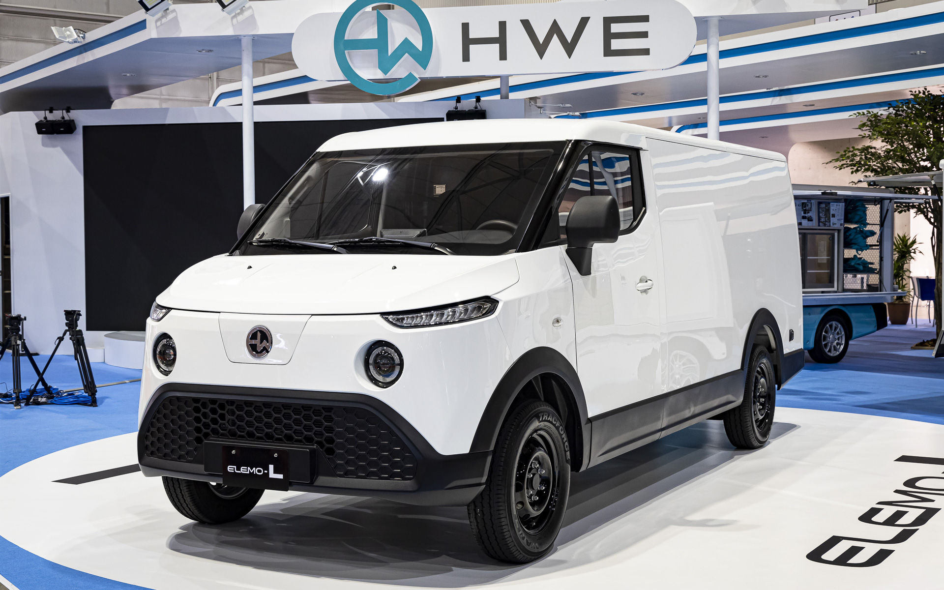 HW ELECTROの中型バンタイプの新型商用EV「エレモ-L」