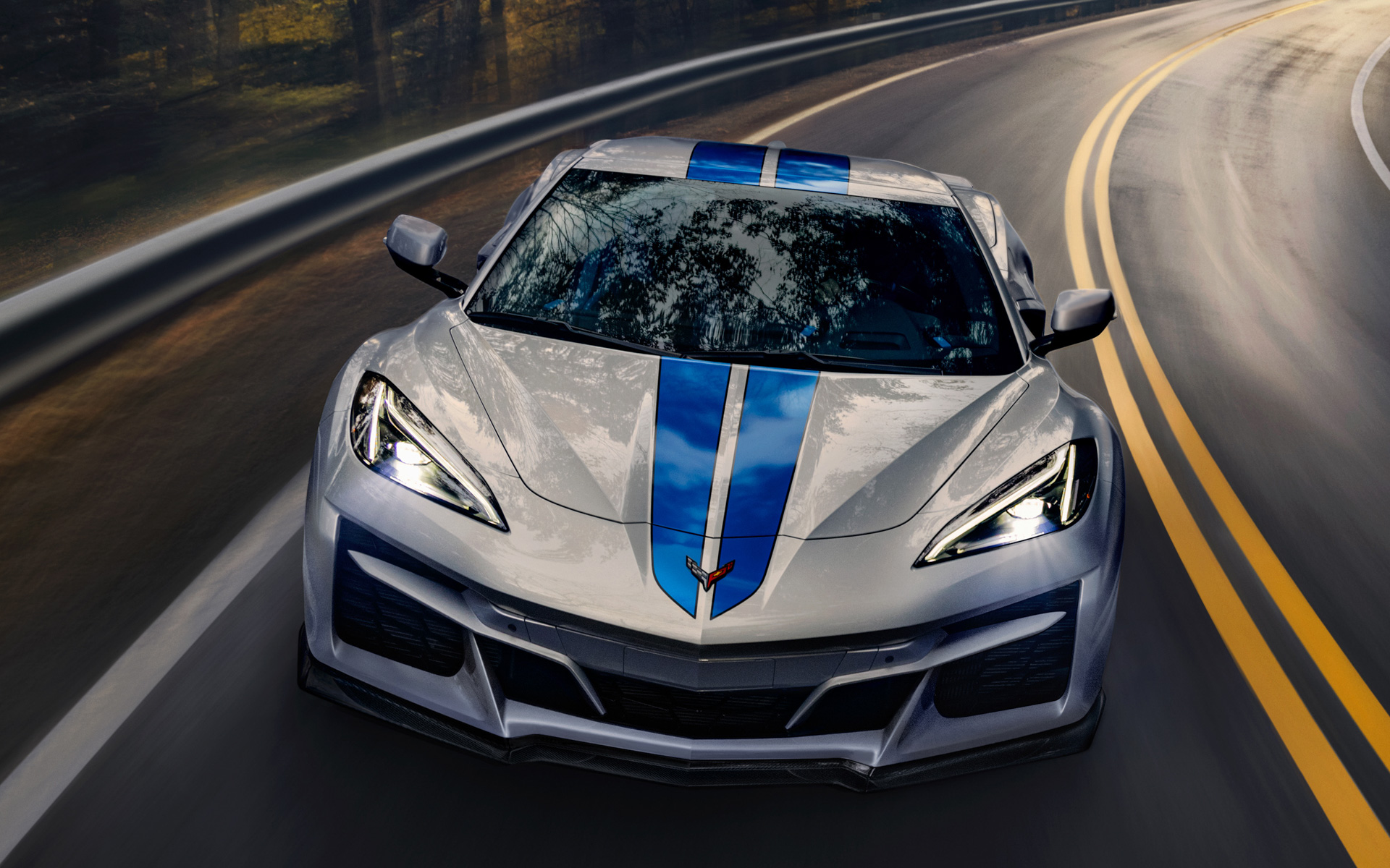 コルベット史上初となる電動4WDモデル「コルベット E-Ray」