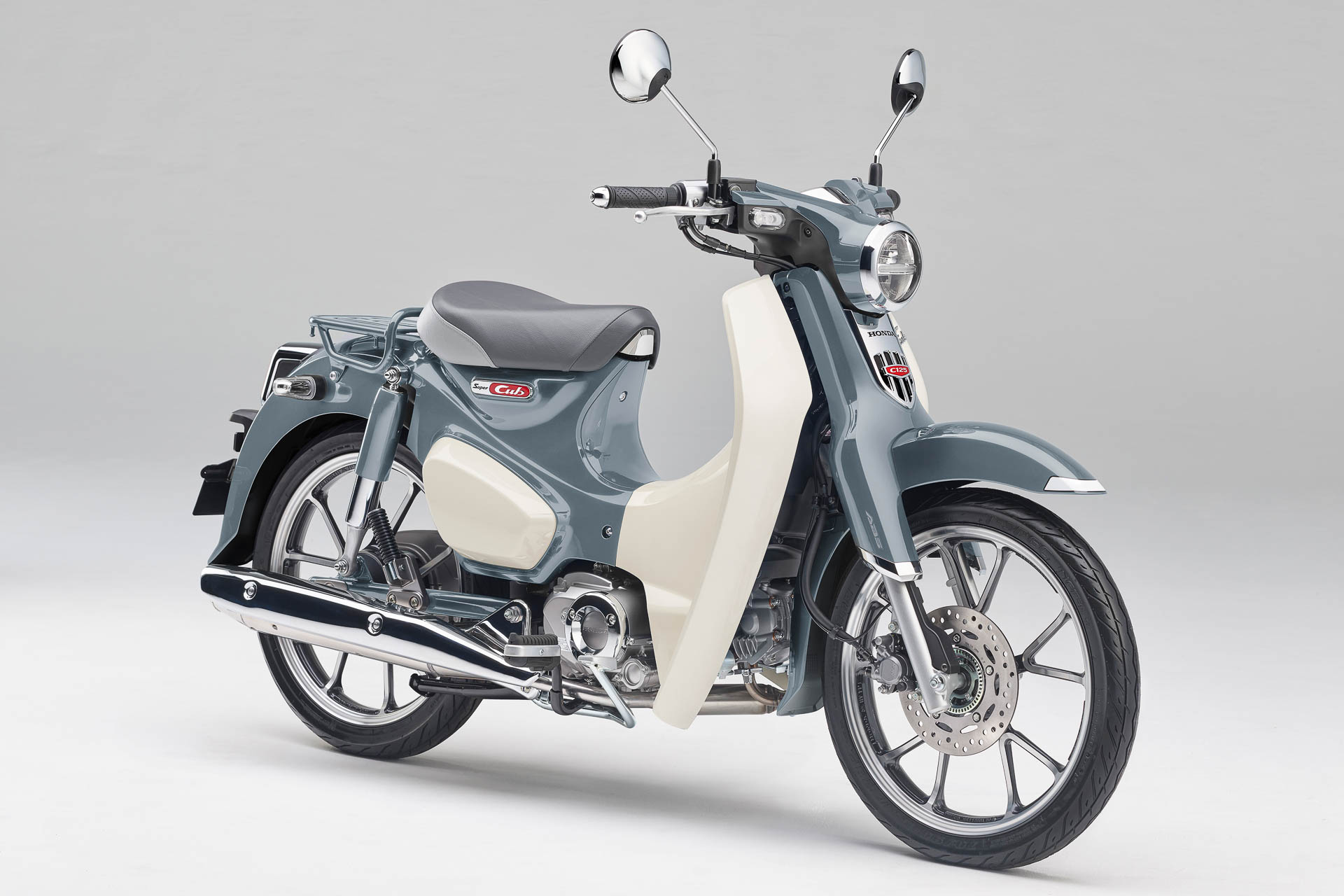 「スーパーカブ C125」に新色の「パールカデットグレー」など追加