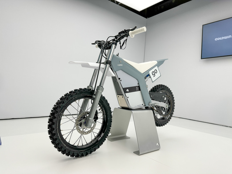 ゴールドウイン、高級EVバイクメーカー「CAKE」と独占契約 86万9000円