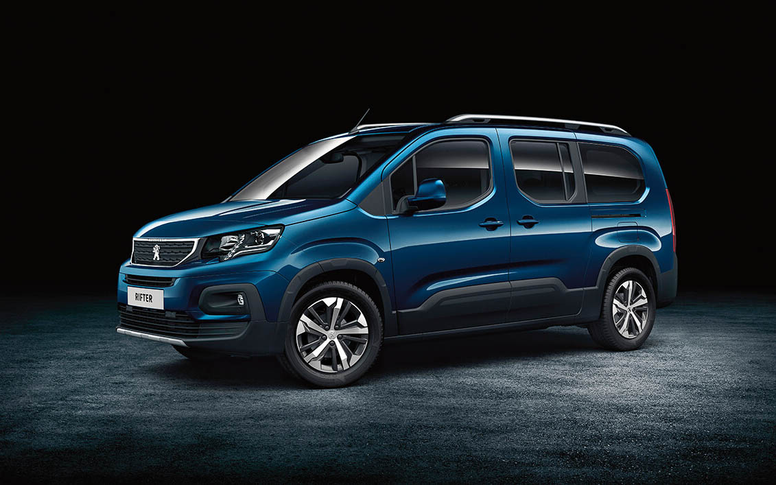 リフター ロング。ボディサイズは4760×1850×1900mm（全長×全幅×全高）、ホイールベースは2975mm