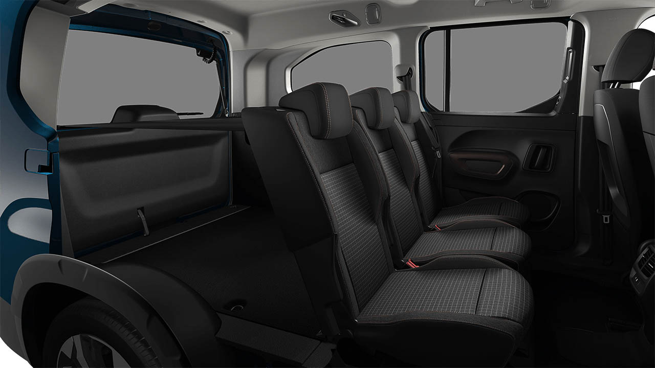 3列目シートは折りたたみだけでなく、取り外しも可能