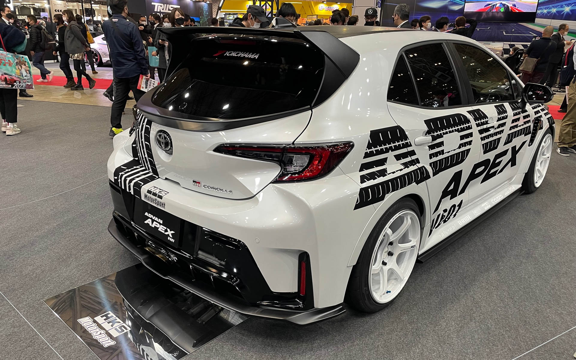 GRカローラに履いたADVAN APEX V106。APEXのルーツはスポーツコンフォートだけど今はADVANの全方位スポーツタイヤです