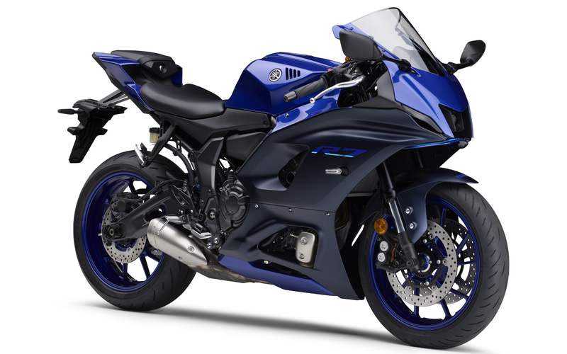ヤマハ、新色ホワイト採用の「YZF-R7 ABS」2023モデル - Car Watch