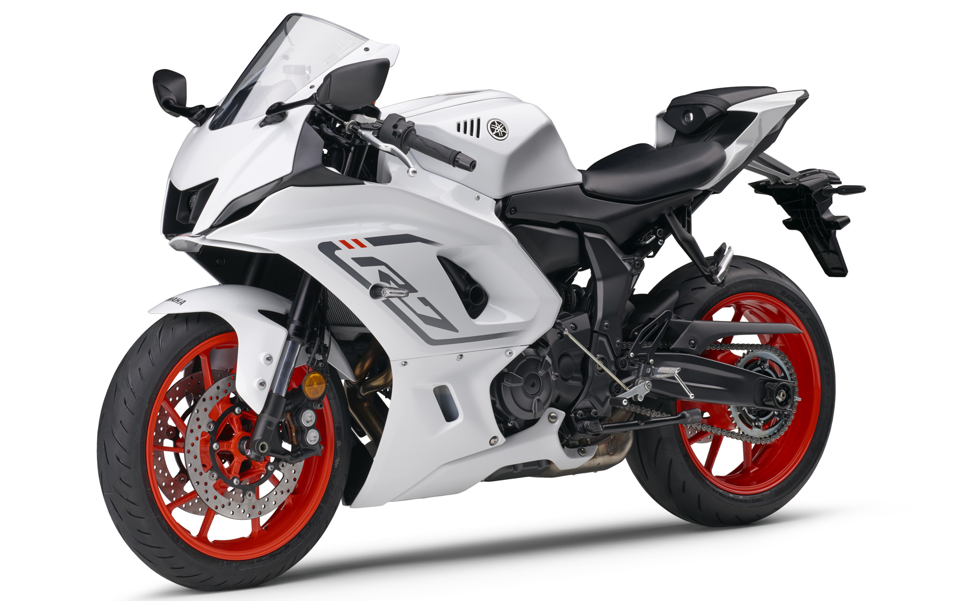 新色ホワイトを採用した「YZF-R7 ABS」2023モデル