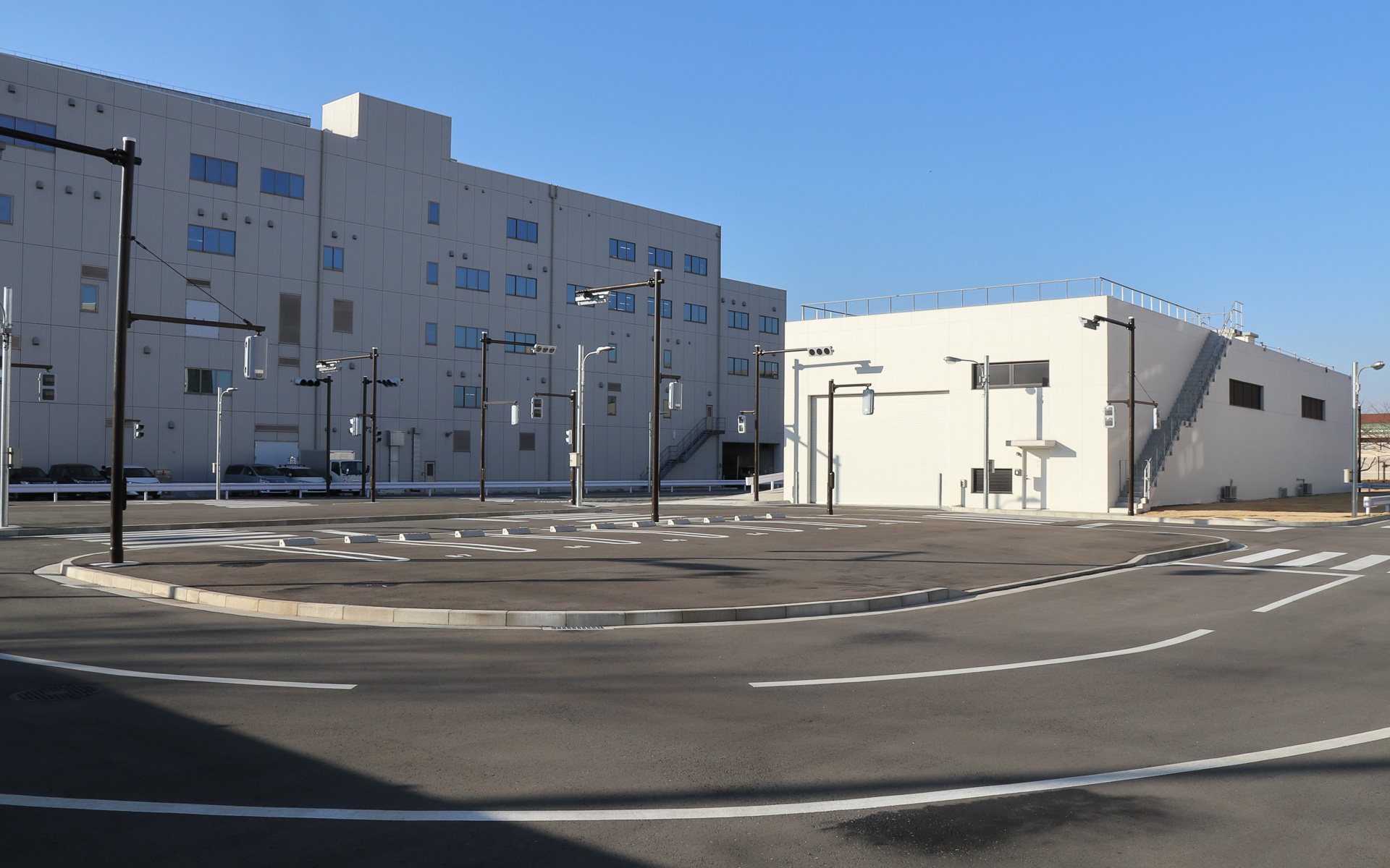 約1年前の2021年12月に実運用を開始した中山テストフィールド。左側奥に写っているのは京セラ・横浜中山事業所