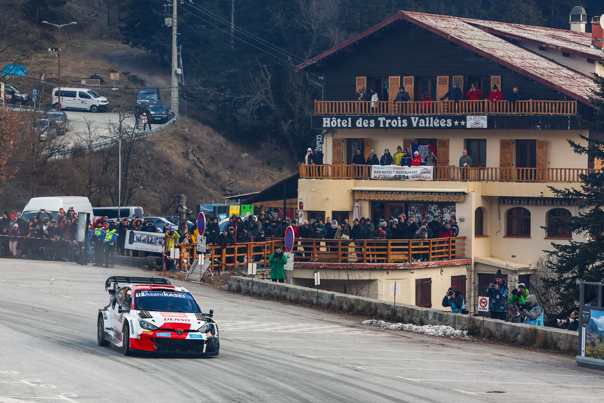 17号車（セバスチャン・オジエ/ヴァンサン・ランデ）