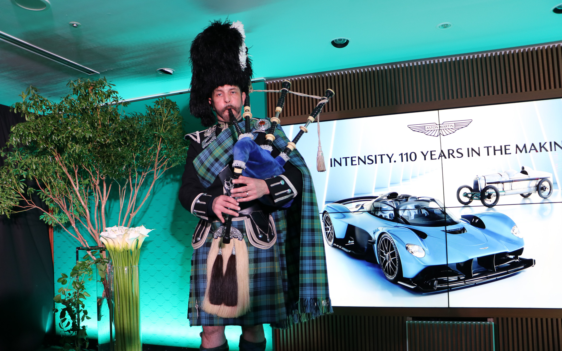 オープニングで披露されたスコットランドの伝統楽器バグパイプの演奏