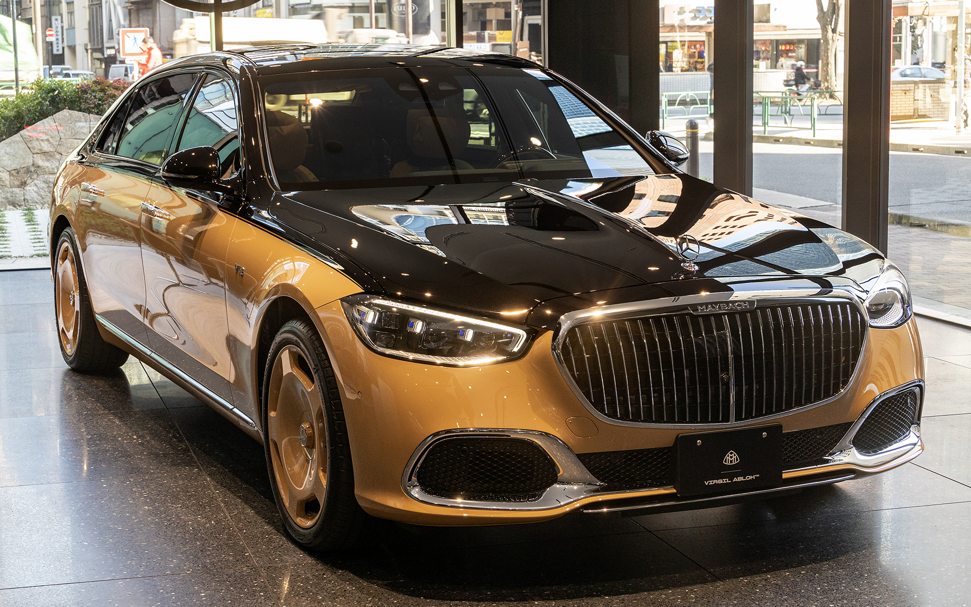 世界限定150台発売、日本向け13台のメルセデス・マイバッハ「リミテッド エディション マイバッハ バイ ヴァージル アブロー」