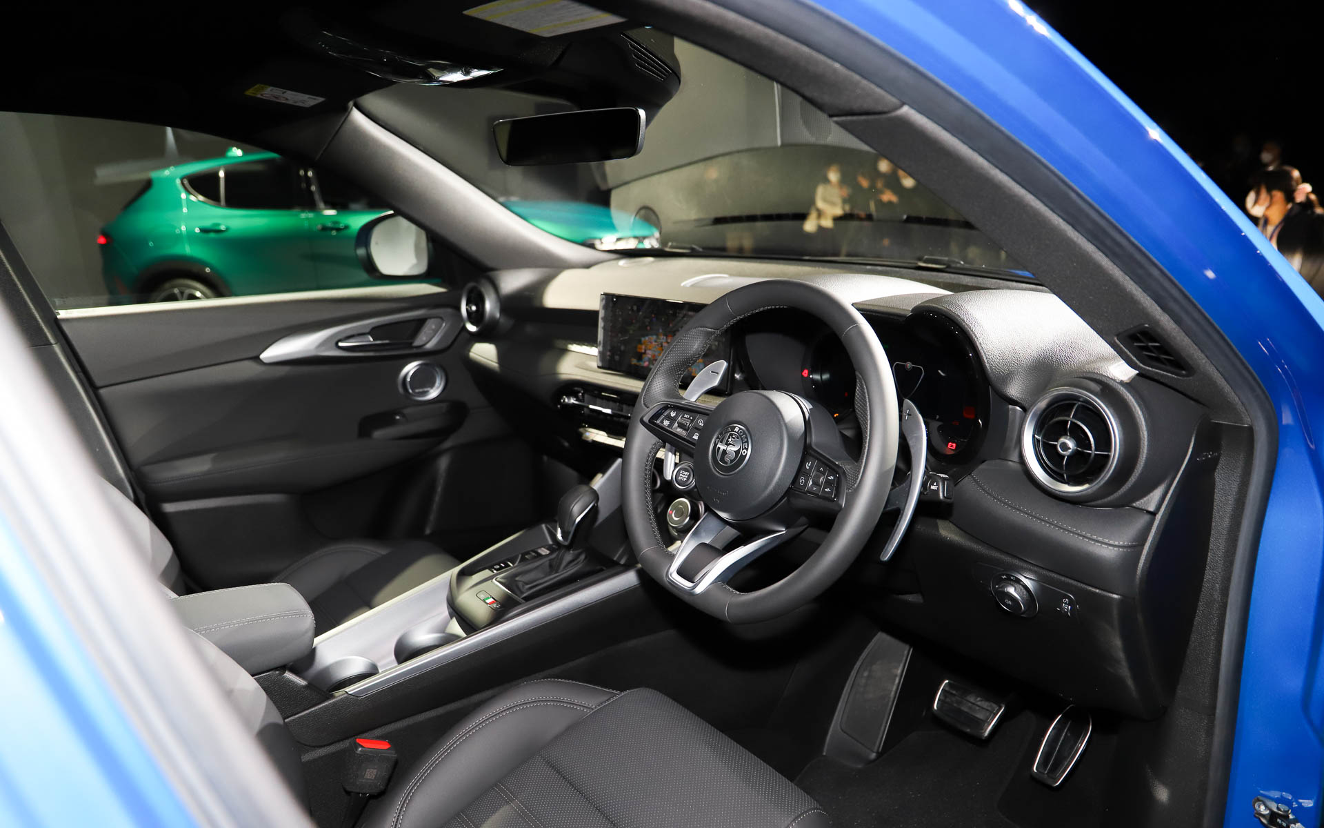 10.25タッチスクリーン、ナビゲーション、12.3インチ大型デジタルクラスメーターなどを装備