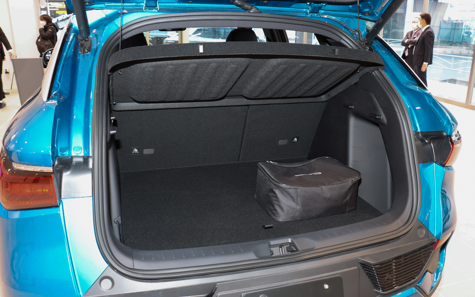 ラゲッジスペース容量は440～1340L