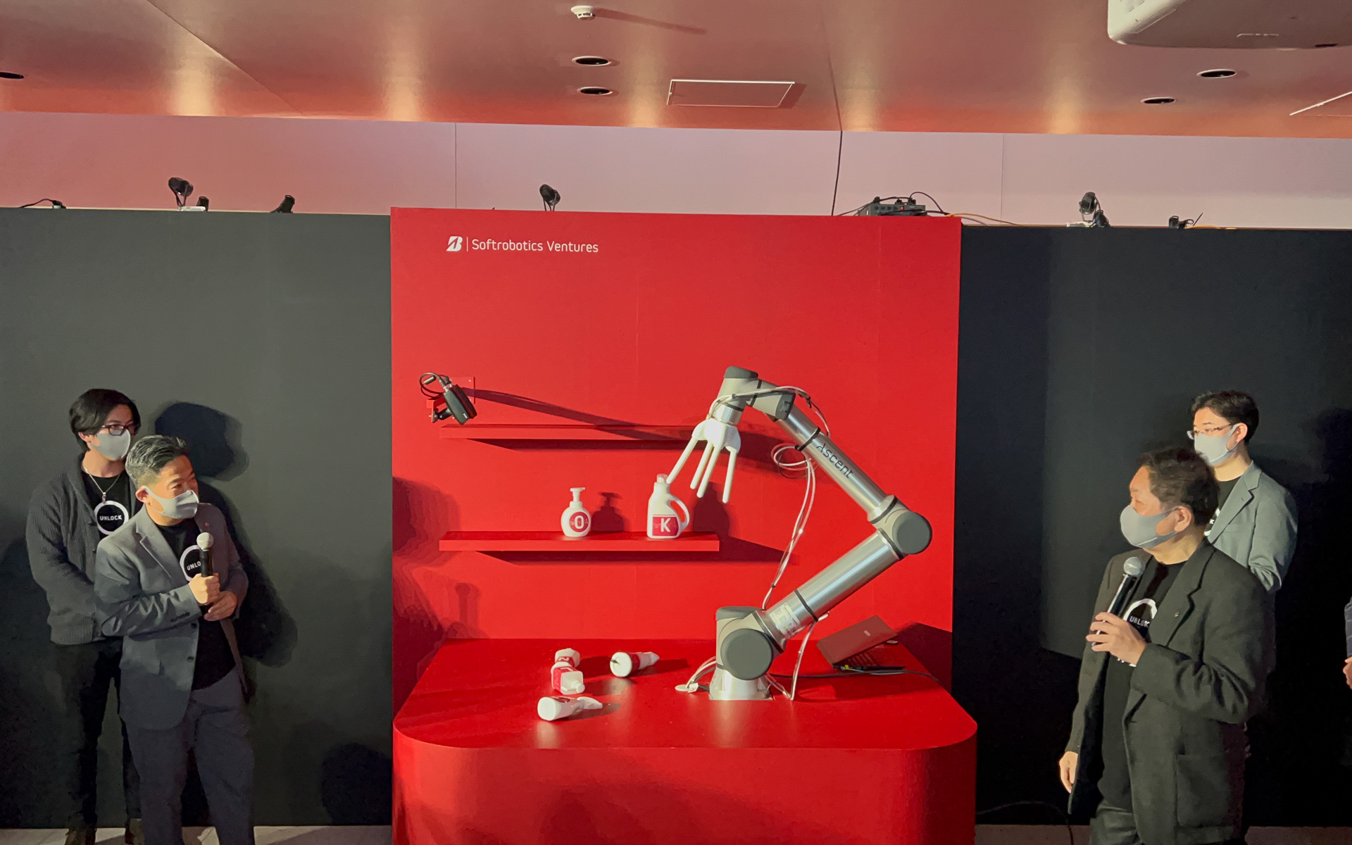 ソフトロボティクスによるAIピッキングデモ