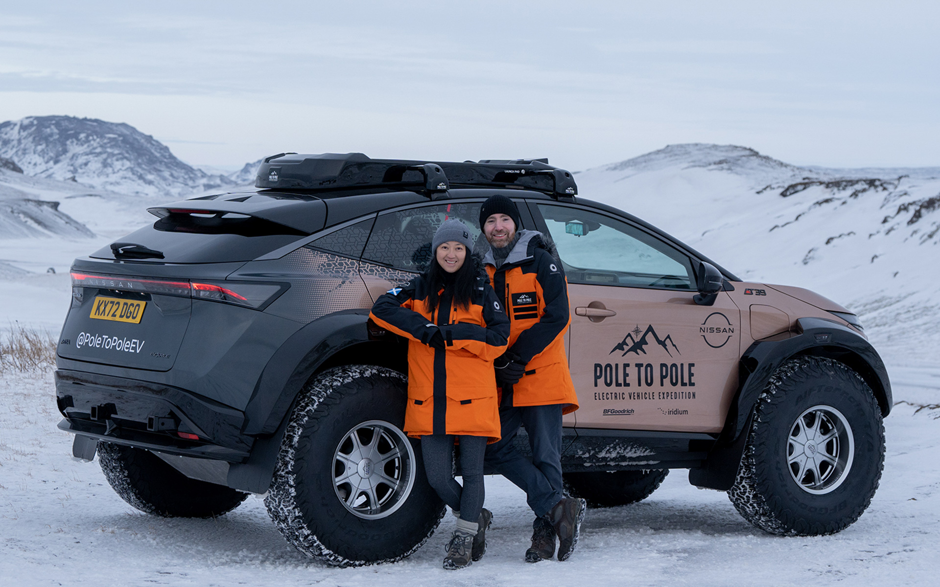 冒険のリーダー：クリス・ラムゼイ氏（夫） / コドライバー：ジュリー・ラムゼイ氏（妻）