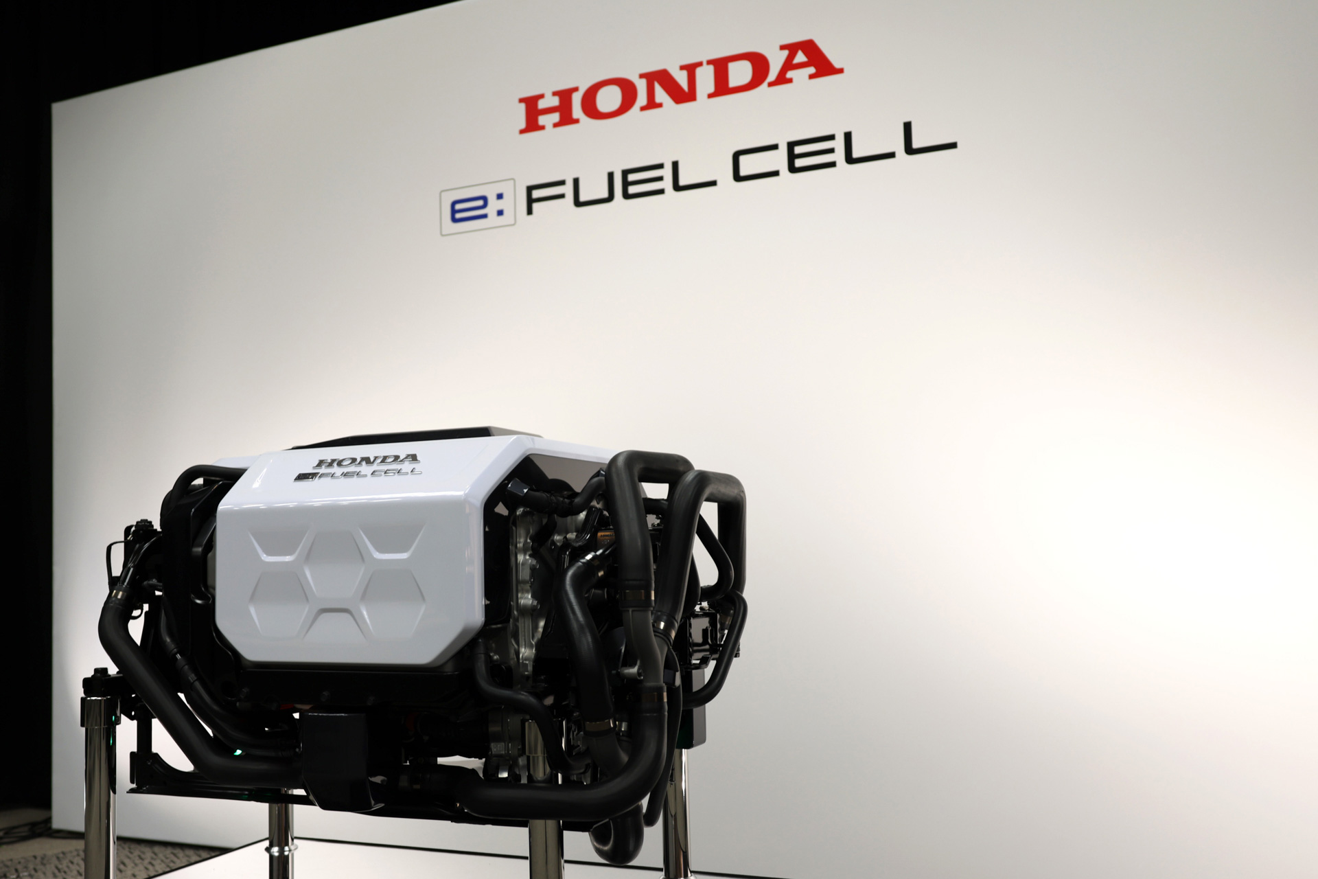 次世代燃料電池システムのモックアップ