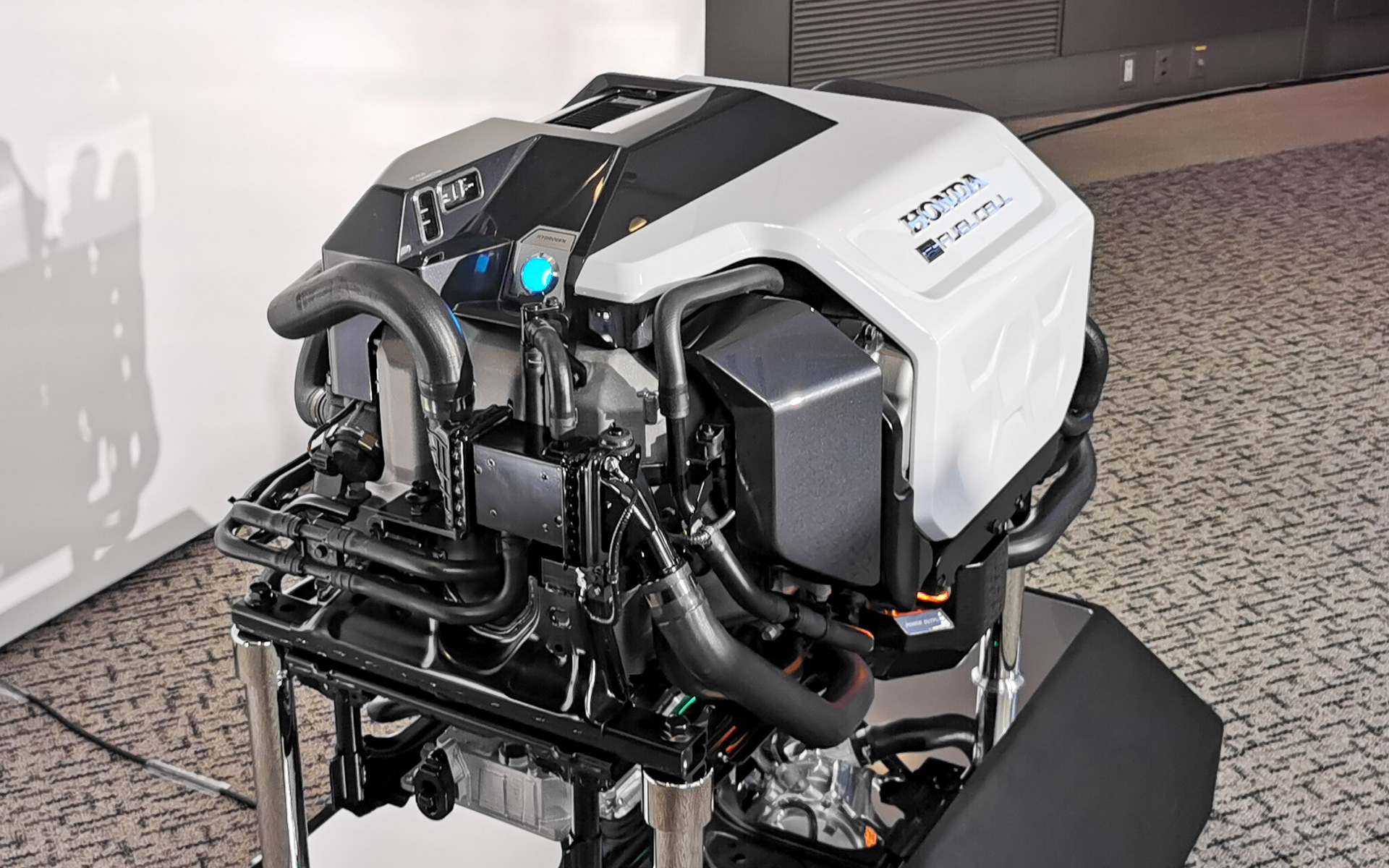 ホンダが公開した次世代燃料電池システム