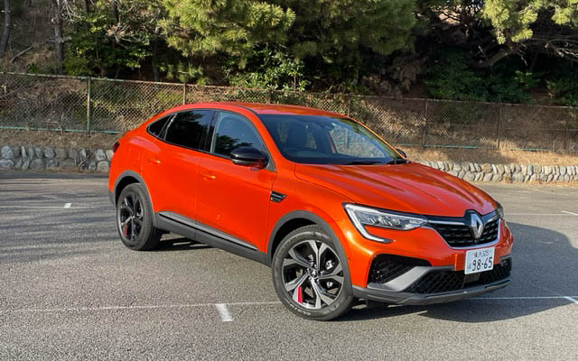 アルカナ R.S.LINE マイルドハイブリッド。フランスらしいアイデアがやっぱりなと思わせます。しかしSUVクーペというのが消化できない自分がいる。きっと旧世代なんだろうな