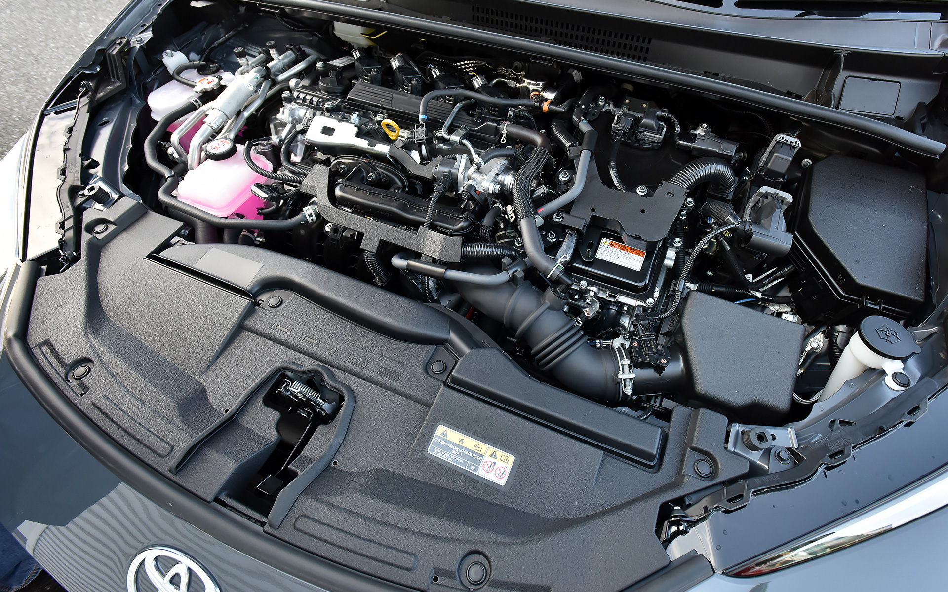 システム出力で164kW/223PSを実現するM20A-FXS型エンジンとモーターの組み合わせによるTHS II