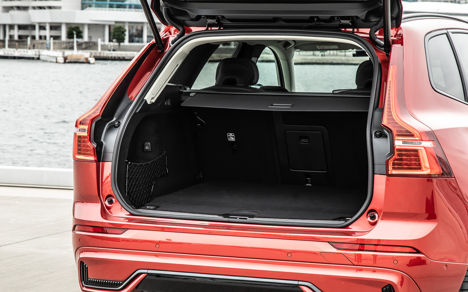 XC60 Recharge Ultimate T6 AWD plug-in hybridのインテリア