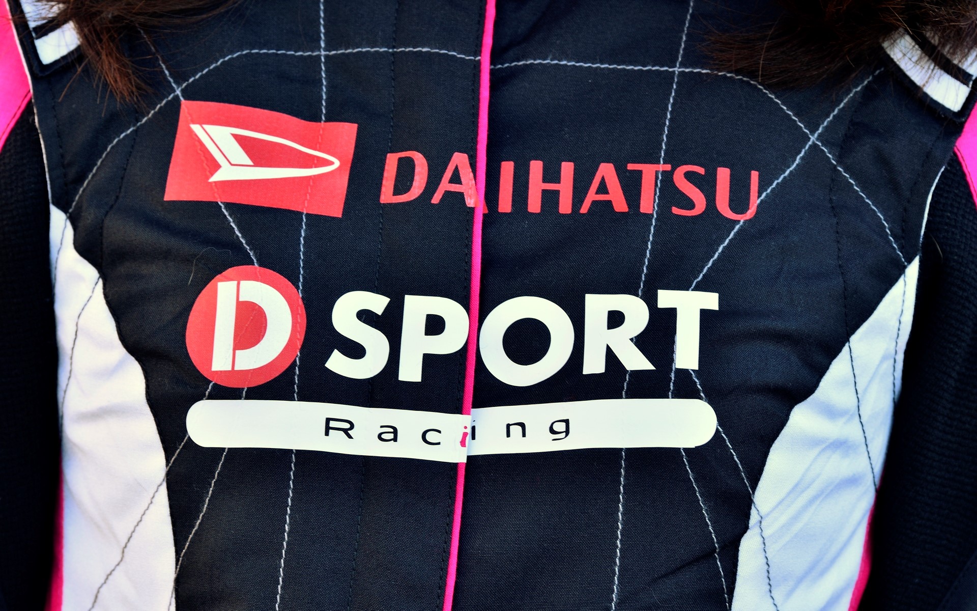 通気性、柔軟性、伸縮性、快適性の向上にもこだわった作り