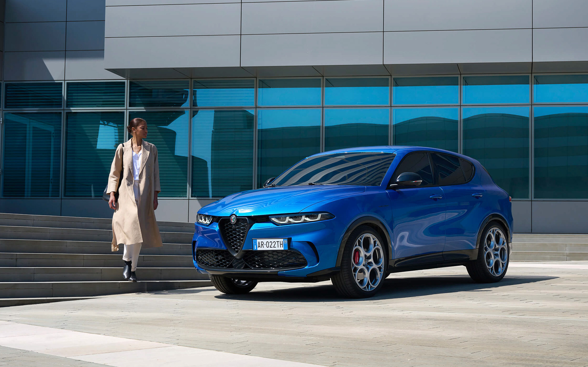 トナーレはブランド初となるマイルドハイブリッドシステムを搭載