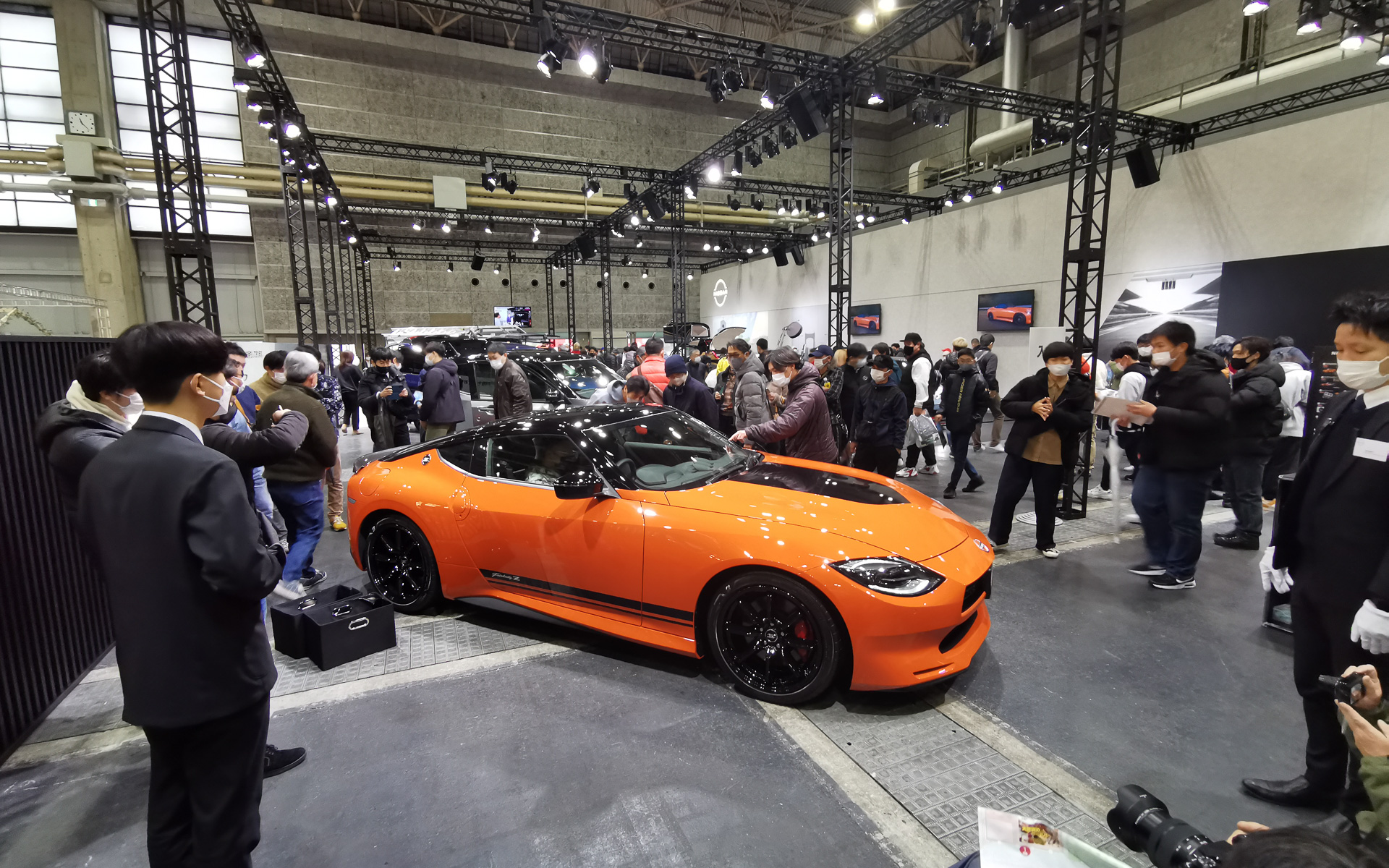 日産自動車のブースでは新型フェアレディZ「CUSTOMIZED EDITION」が展示されている