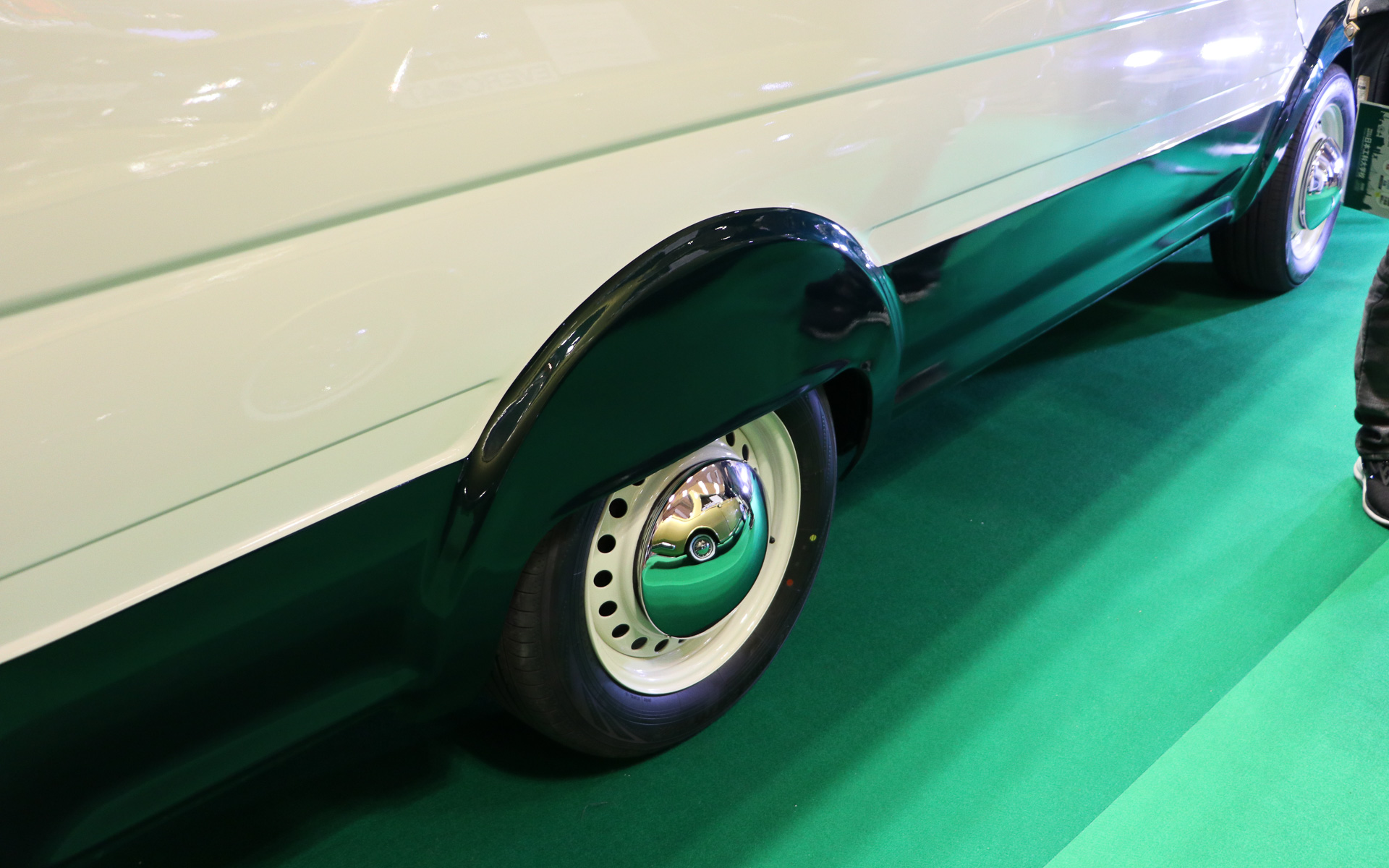 ホイールは日産エクストレイルのを純正ホイールを流用