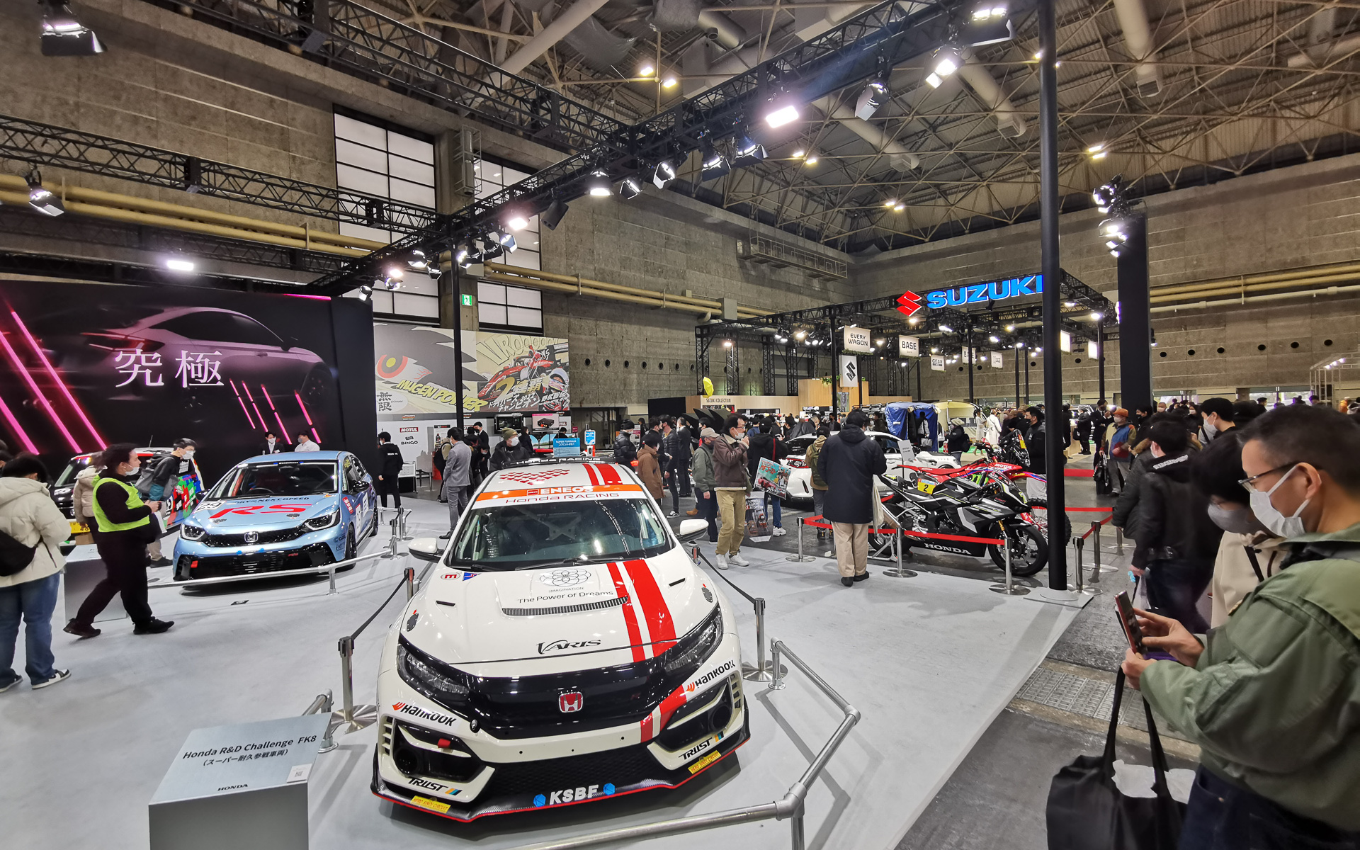 ホンダ、スズキは3号館にブースを出展している