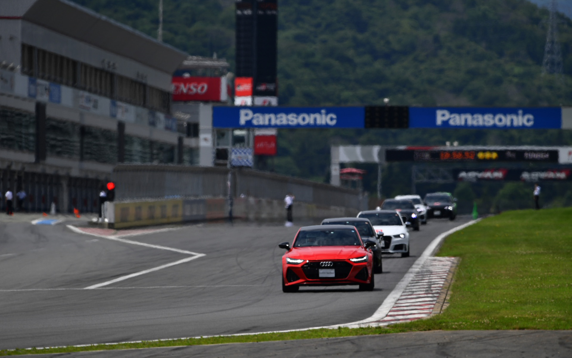 スポーツドライビングの基礎を学ぶトレーニングプログラム「High Performance Driver Training」