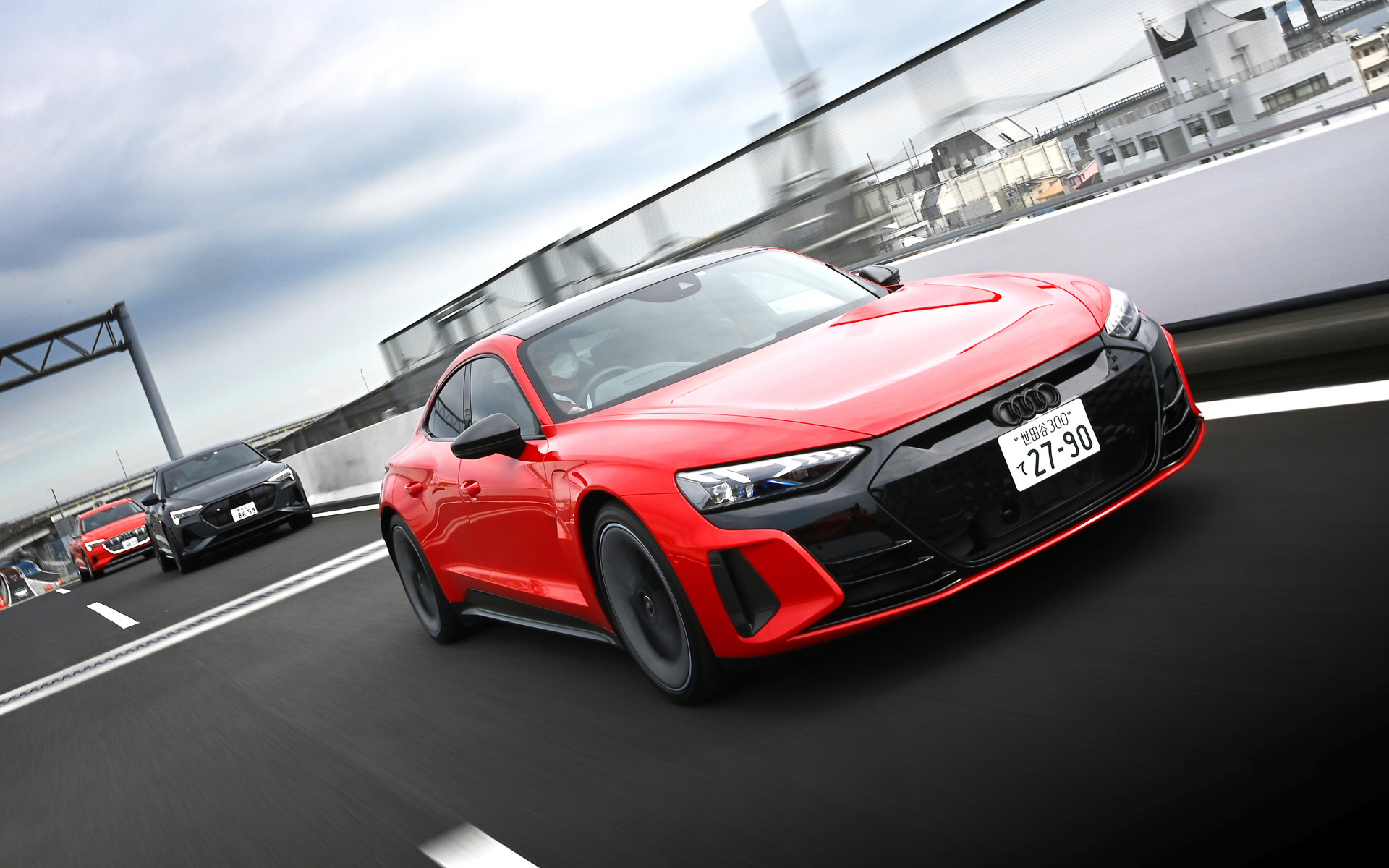 アウディはe-tron体験試乗会やスポーツドライビングレッスンを4月に開催する