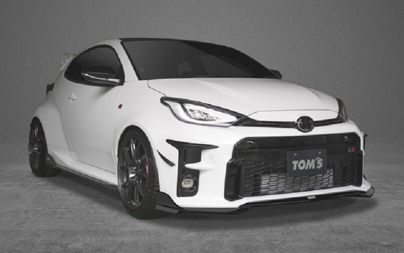 トムス、GRヤリス用「ドライカーボンパネル」 簡単装着で内外装に