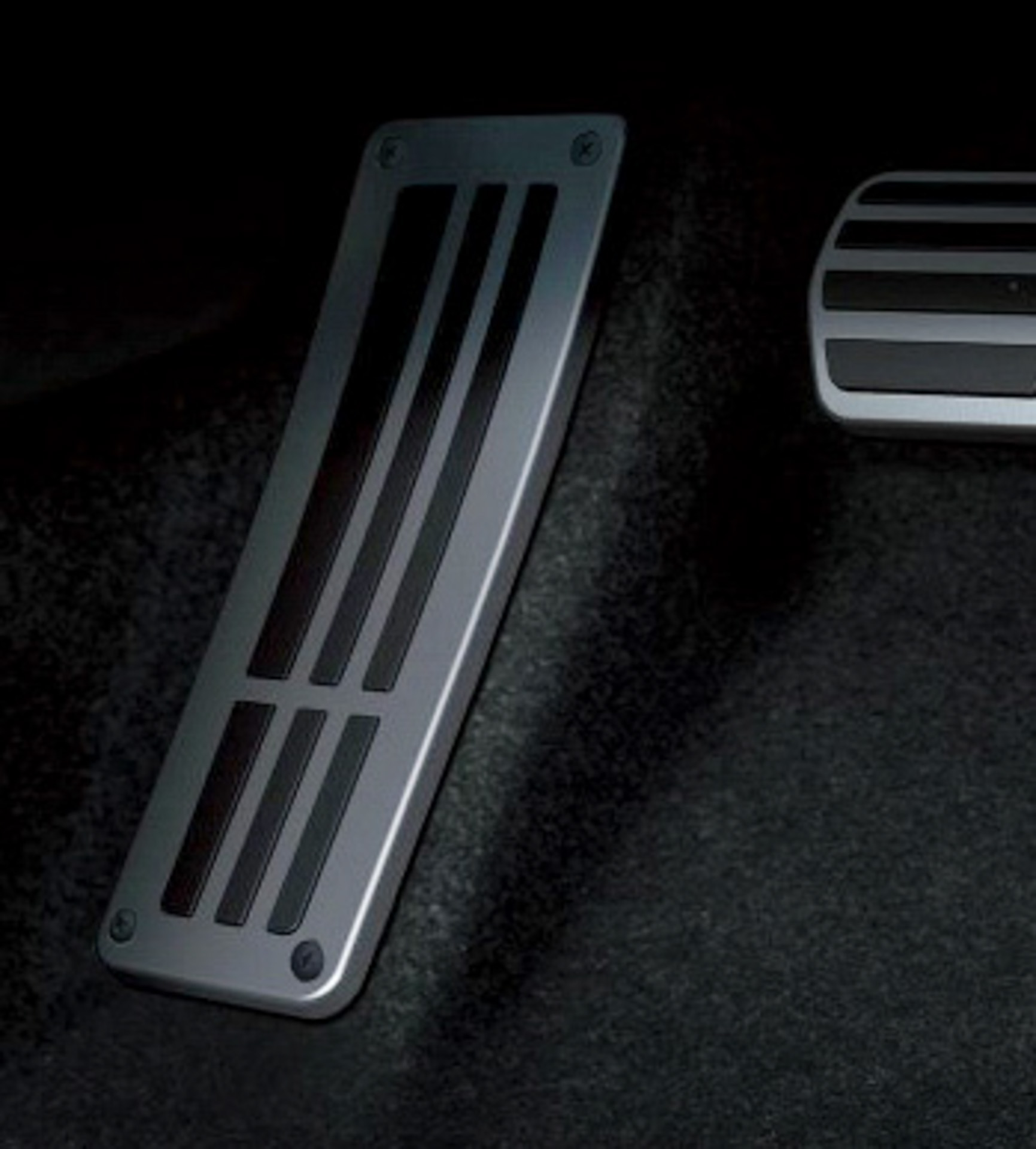 F SPORT専用アルミフットレスト