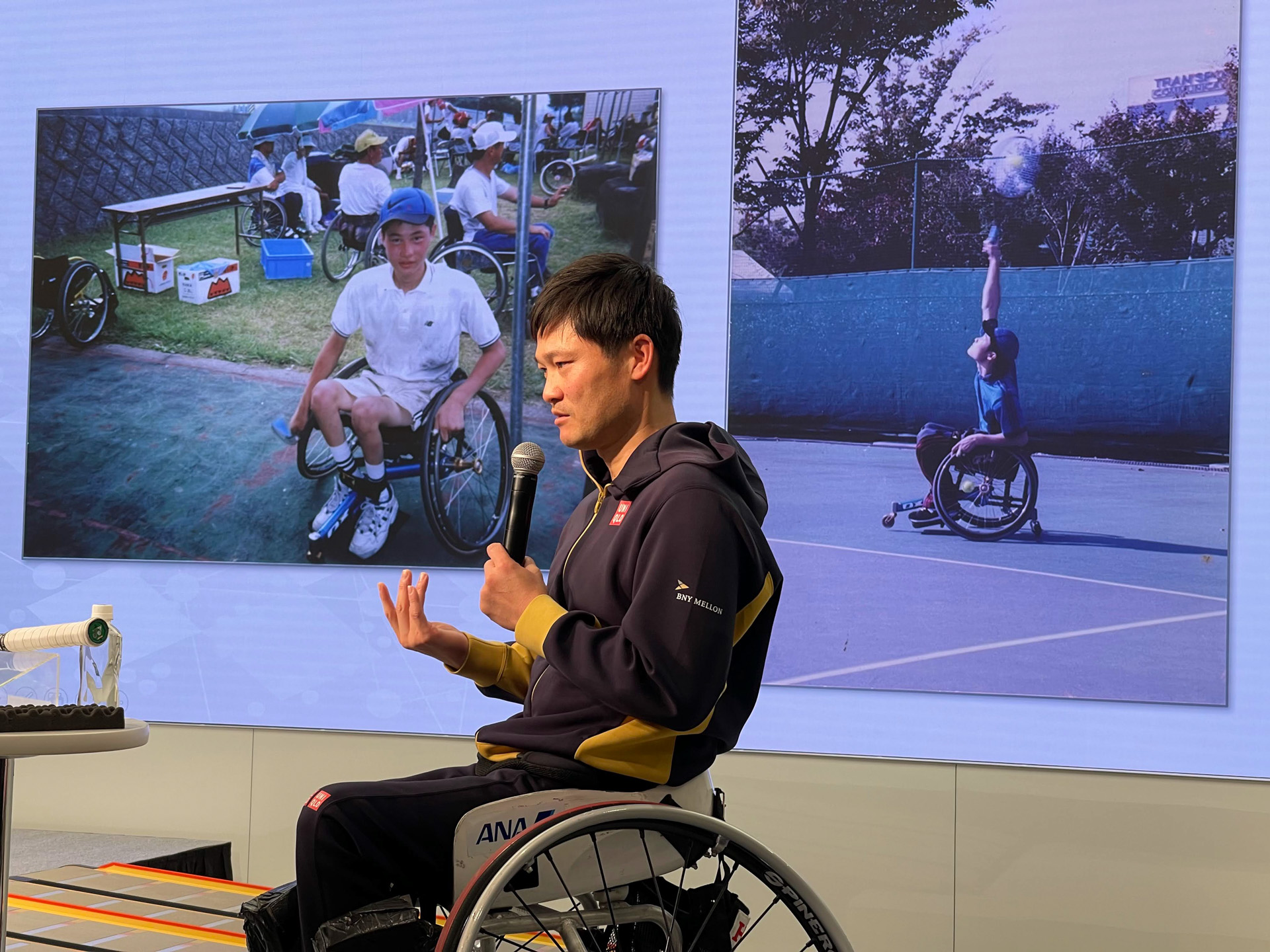 少年時代から通っているテニスクラブでは、車いすテニスのテクニック以上に大切なものを学んだと語る国枝氏。