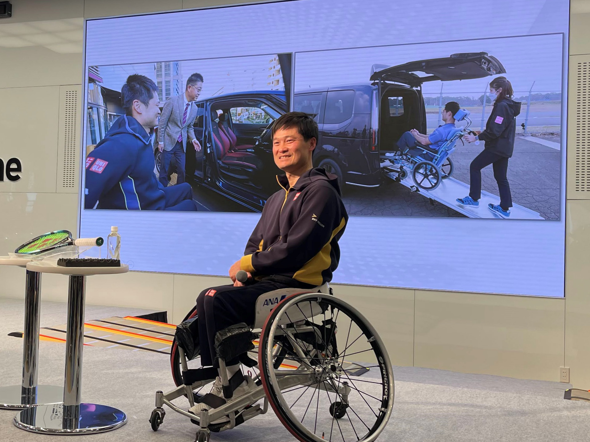 国枝選手が「広いですね天井も含めて。すばやくスムーズに乗れるのは魅力的ですね。」とコメントしていた、新型ステップワゴンSPADA福祉車両仕様