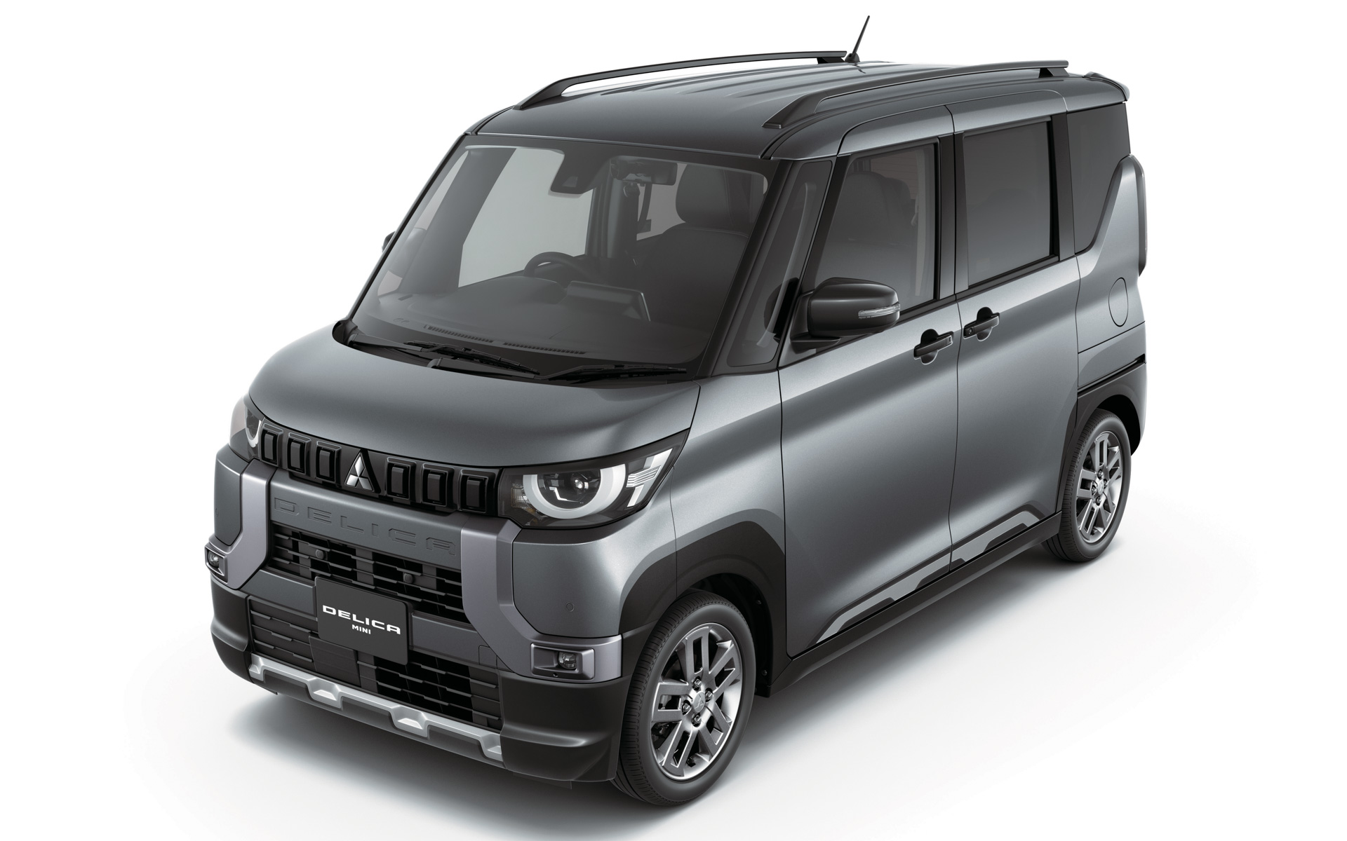 チタニウムグレーメタリック