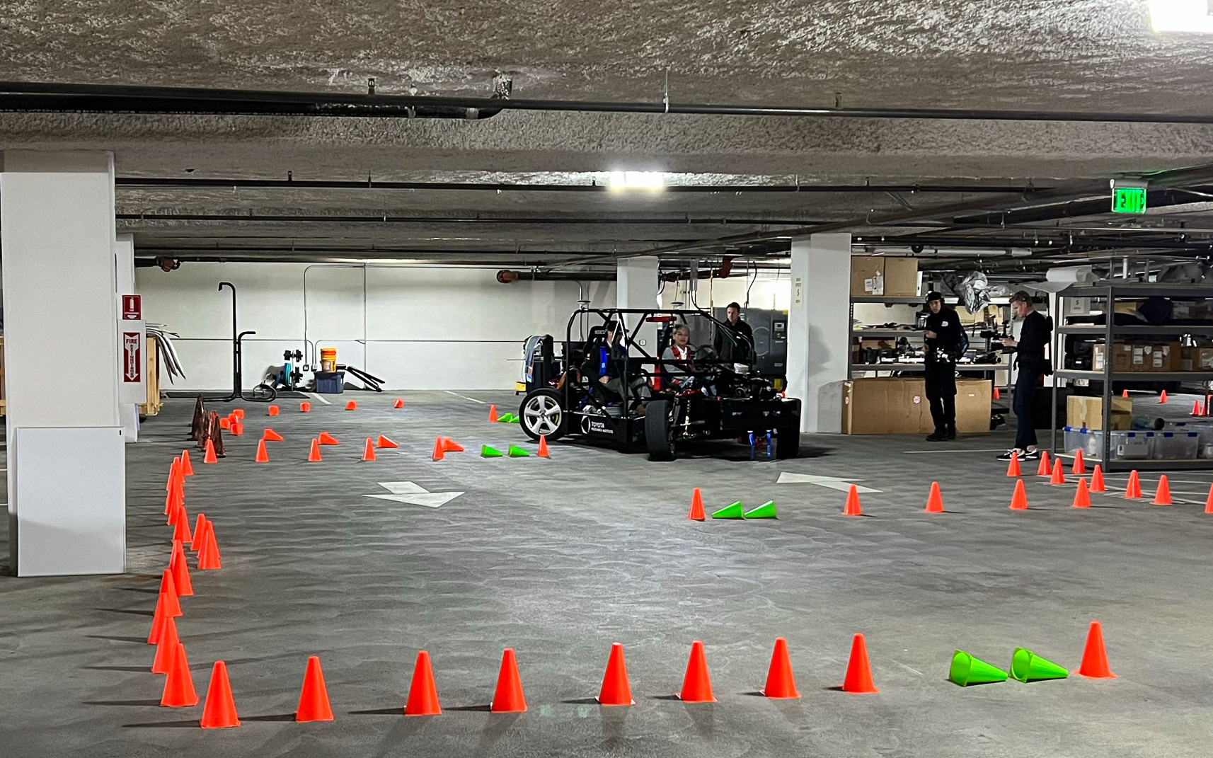 ドリフト練習にもなるという逆相モード