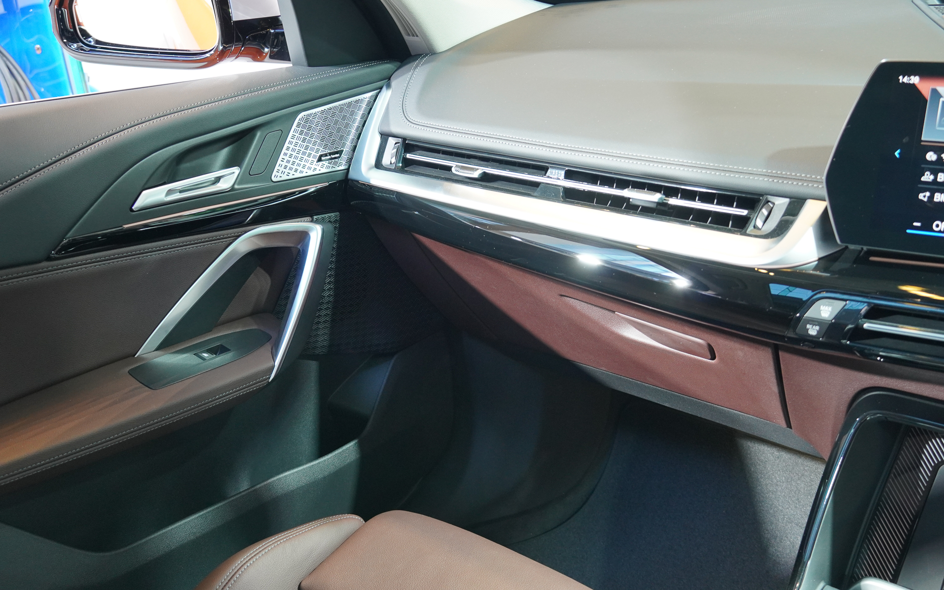 グローブボックス