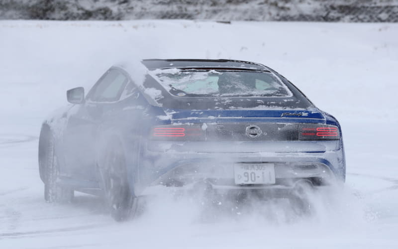 試乗インプレ】【氷上イッキ乗り】日産「サクラ」「GT-R