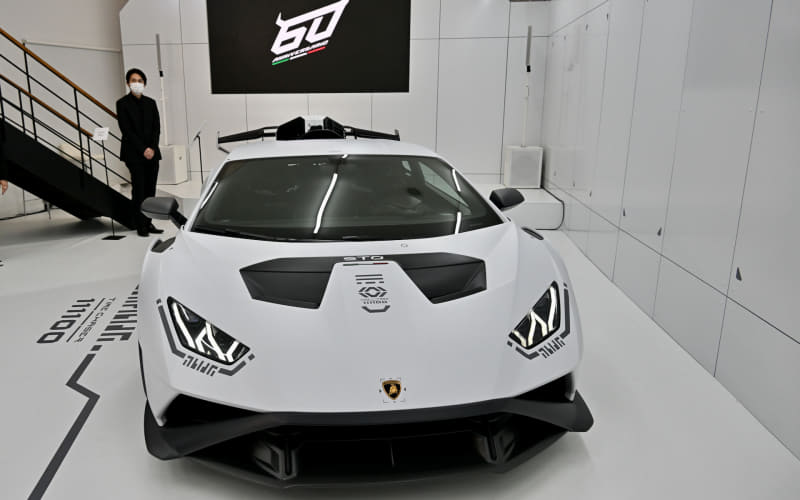 ランボルギーニ、世界で1台の創立60周年記念モデル「ウラカンSTO