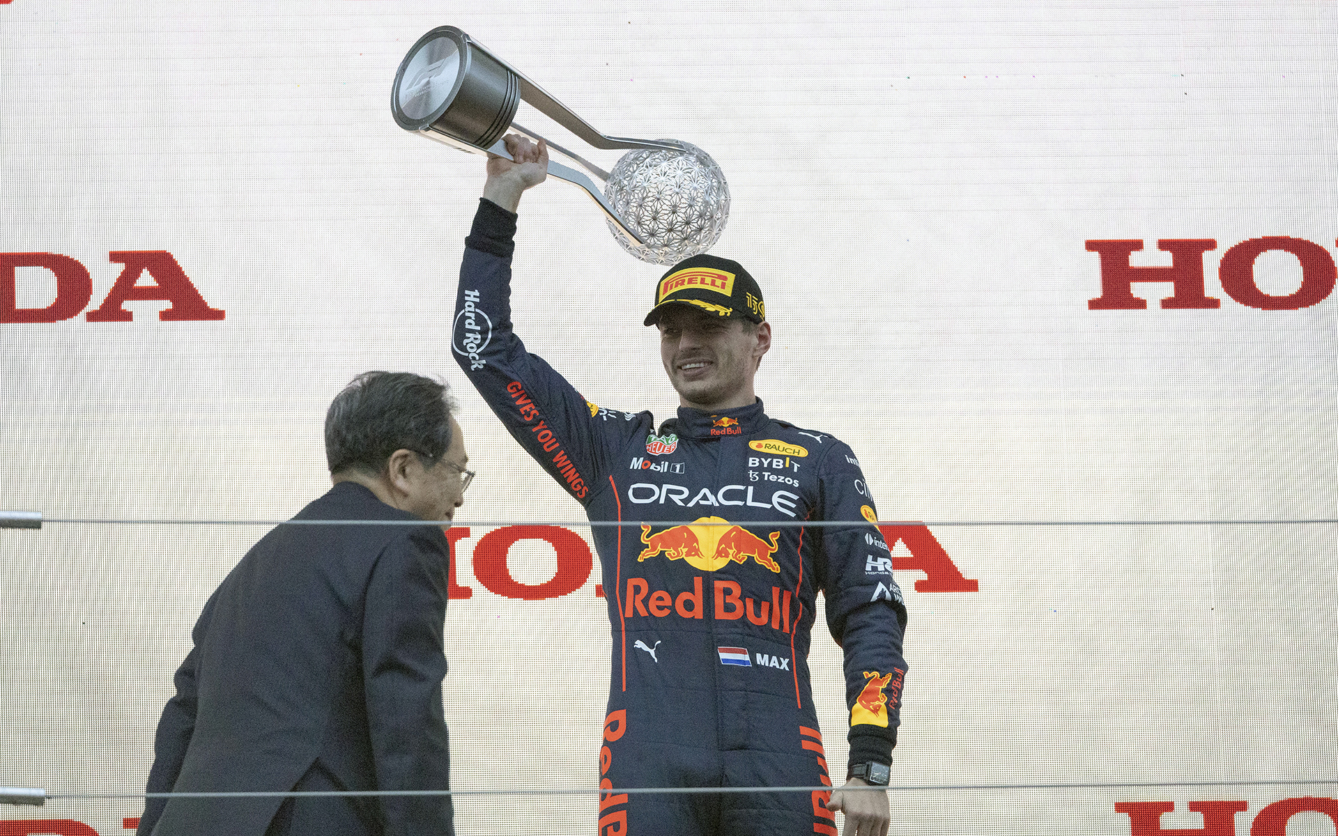 2022年F1日本グランプリで優勝したレッドブル・レーシングのマックス・フェルスタッペン選手