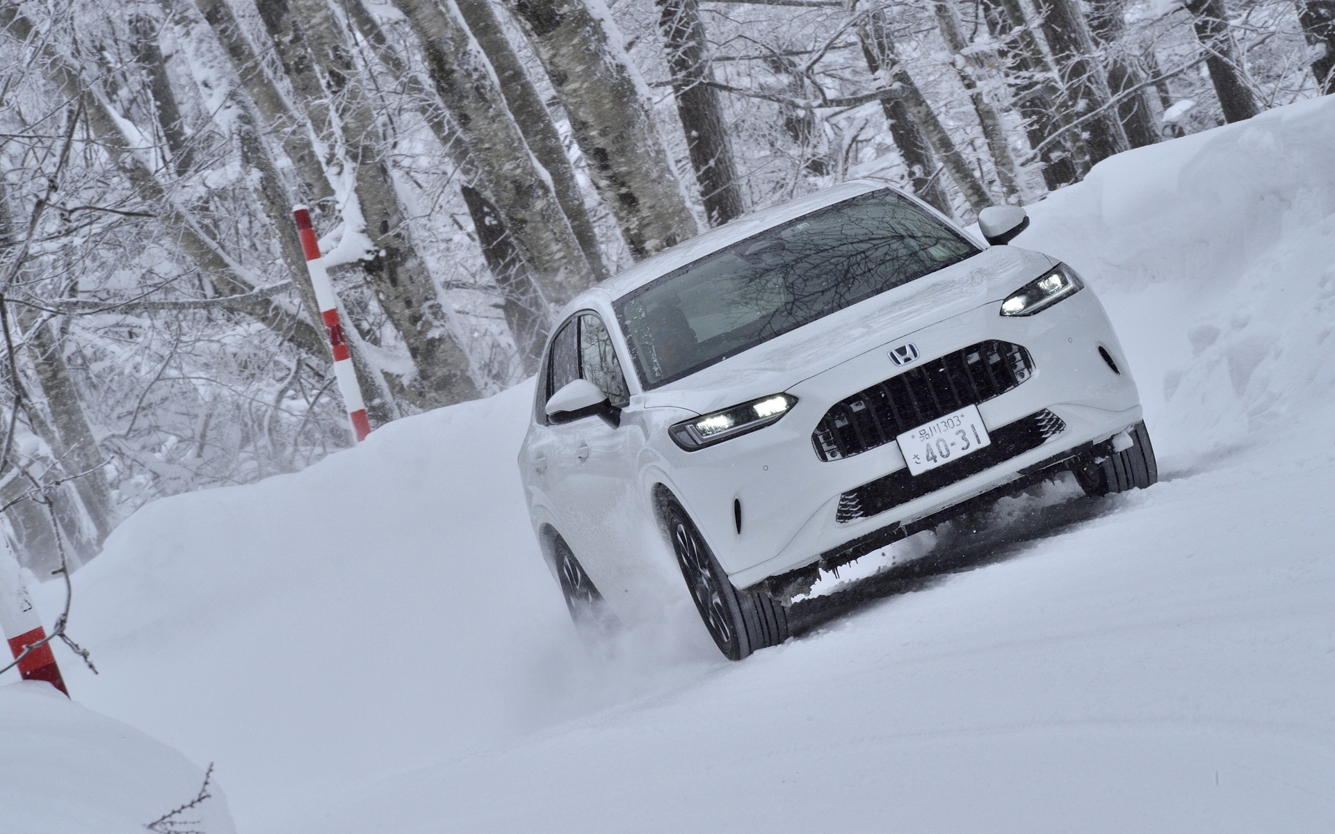 ワインディングでもAWDの安定感は高い