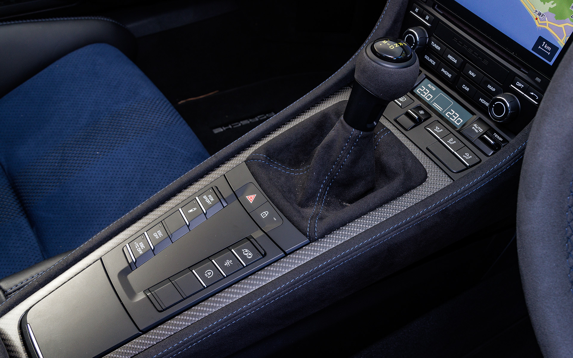 718 ケイマン GT4 RSのインテリア