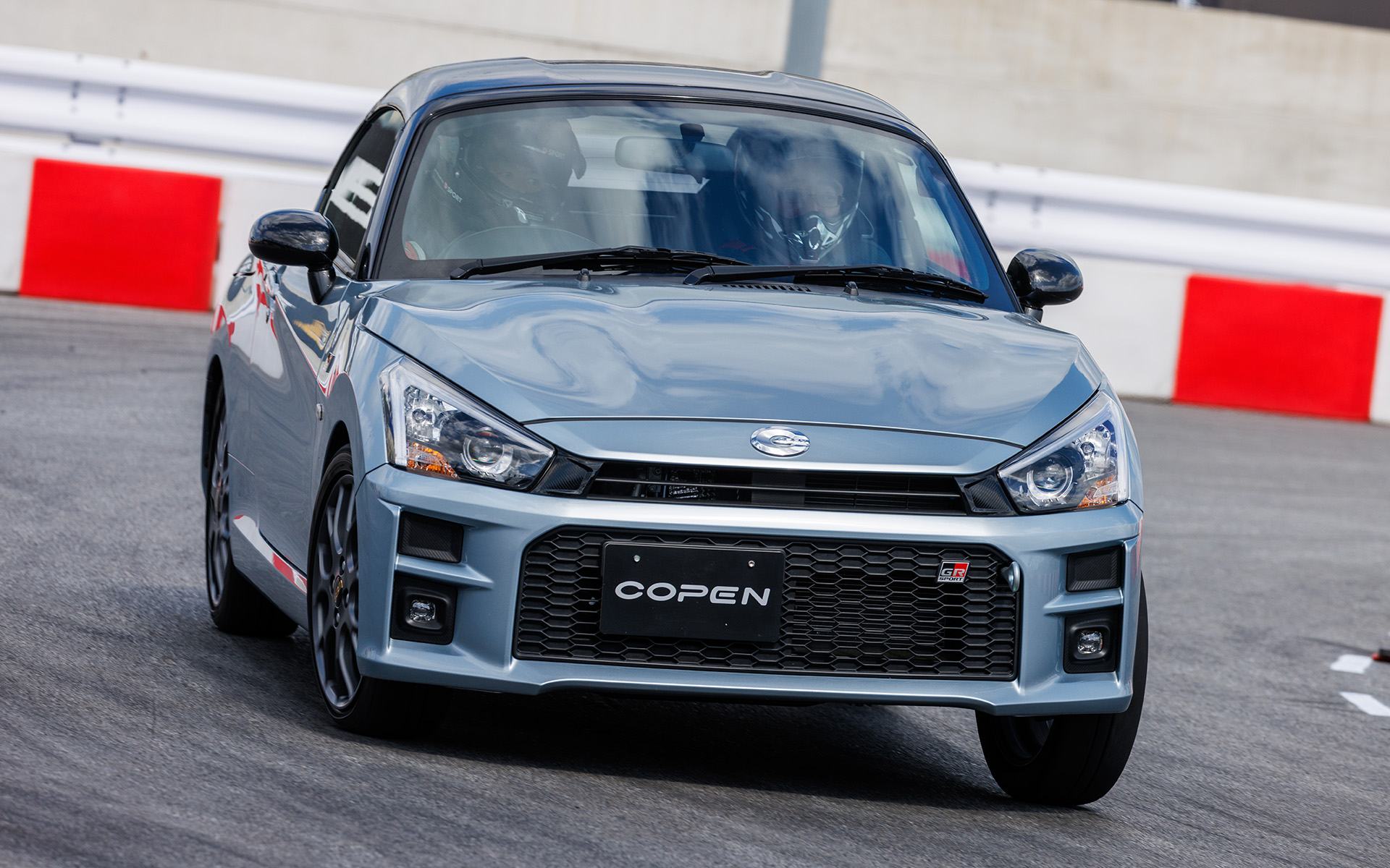 殿村氏と相原氏による同乗走行も実施された