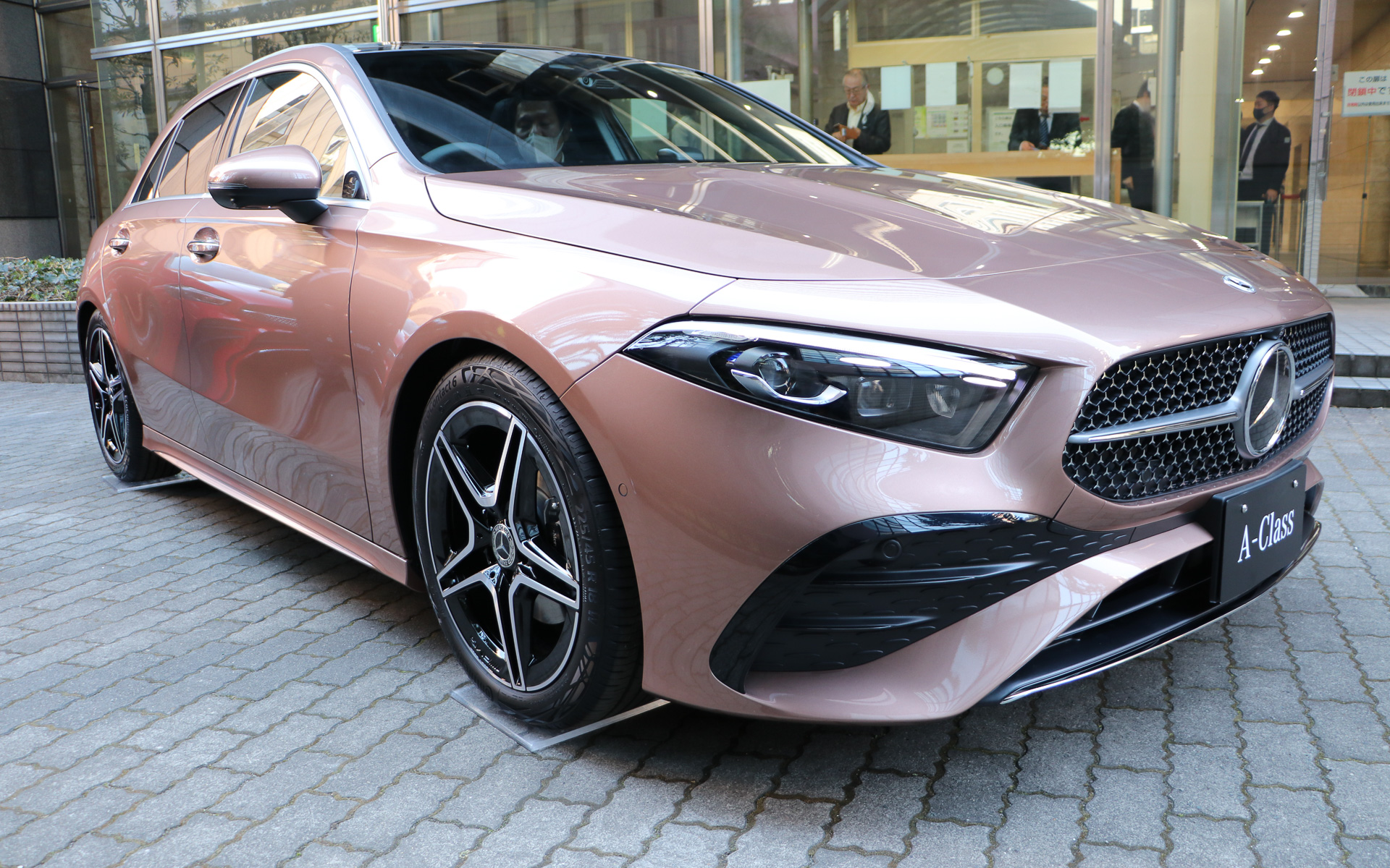 新たに追加されたボディカラー「ローズゴールド」