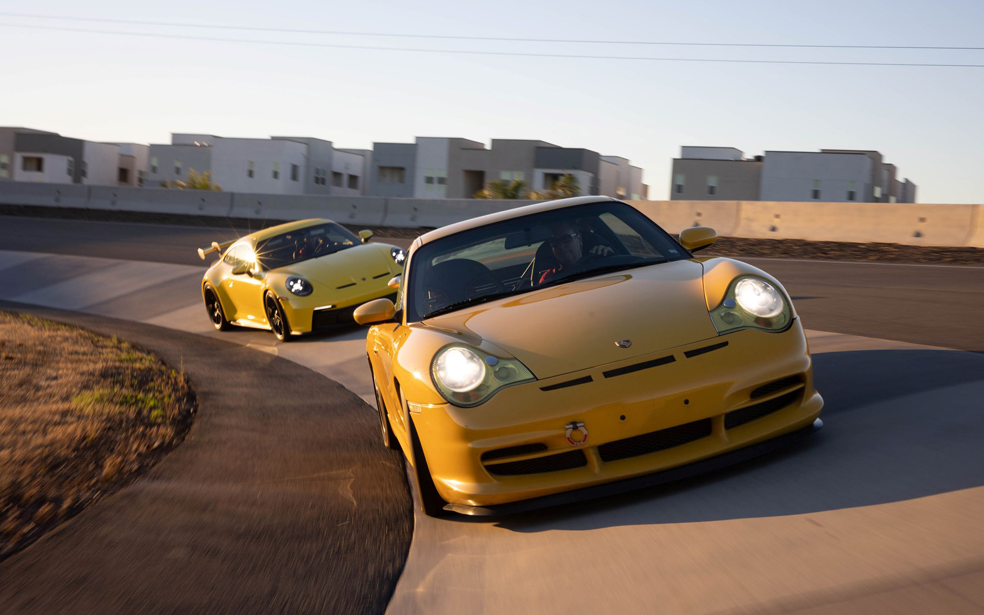 自身のポルシェでPECを走れる2種類のプログラムが登場