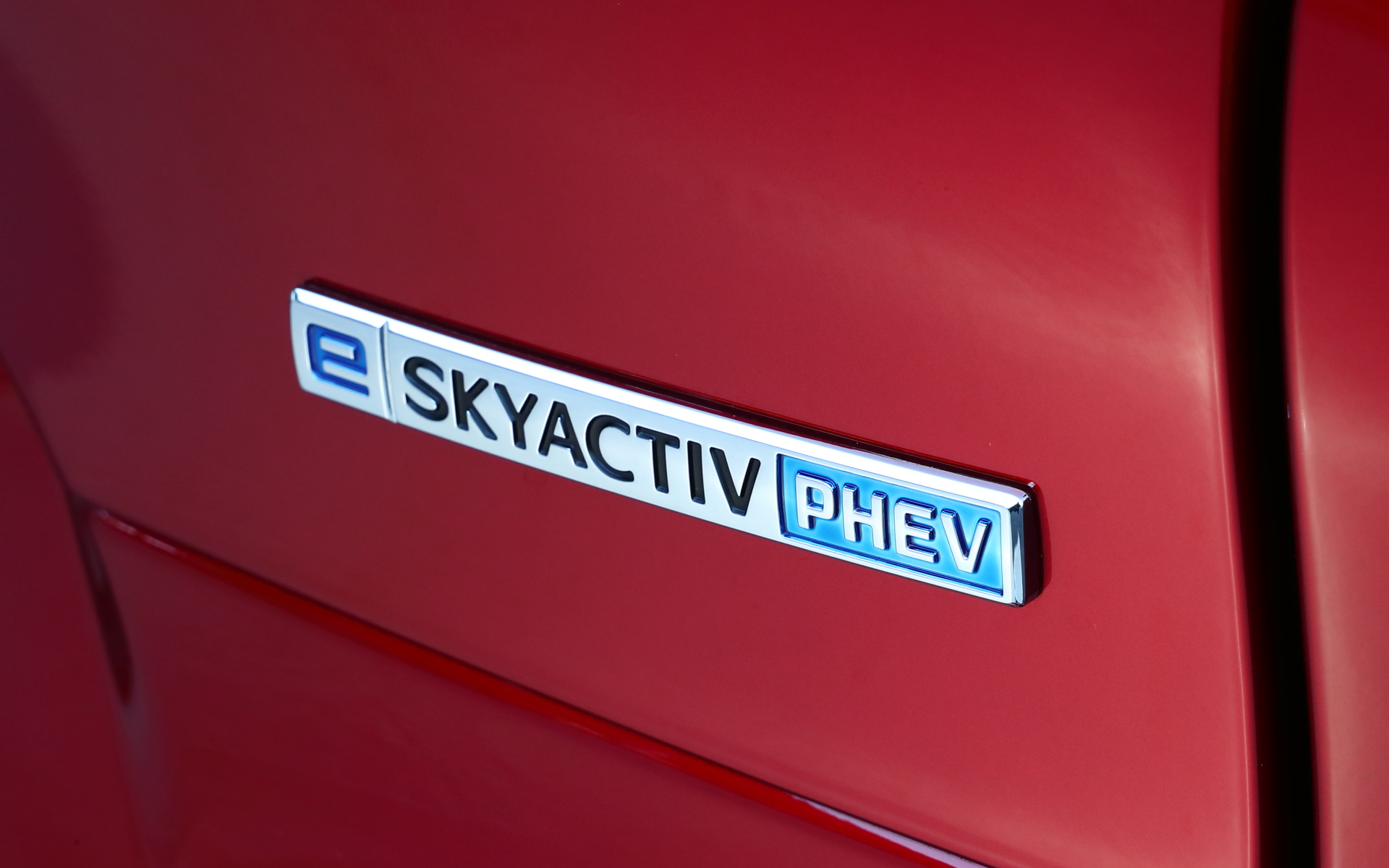 リアゲートのエンブレム