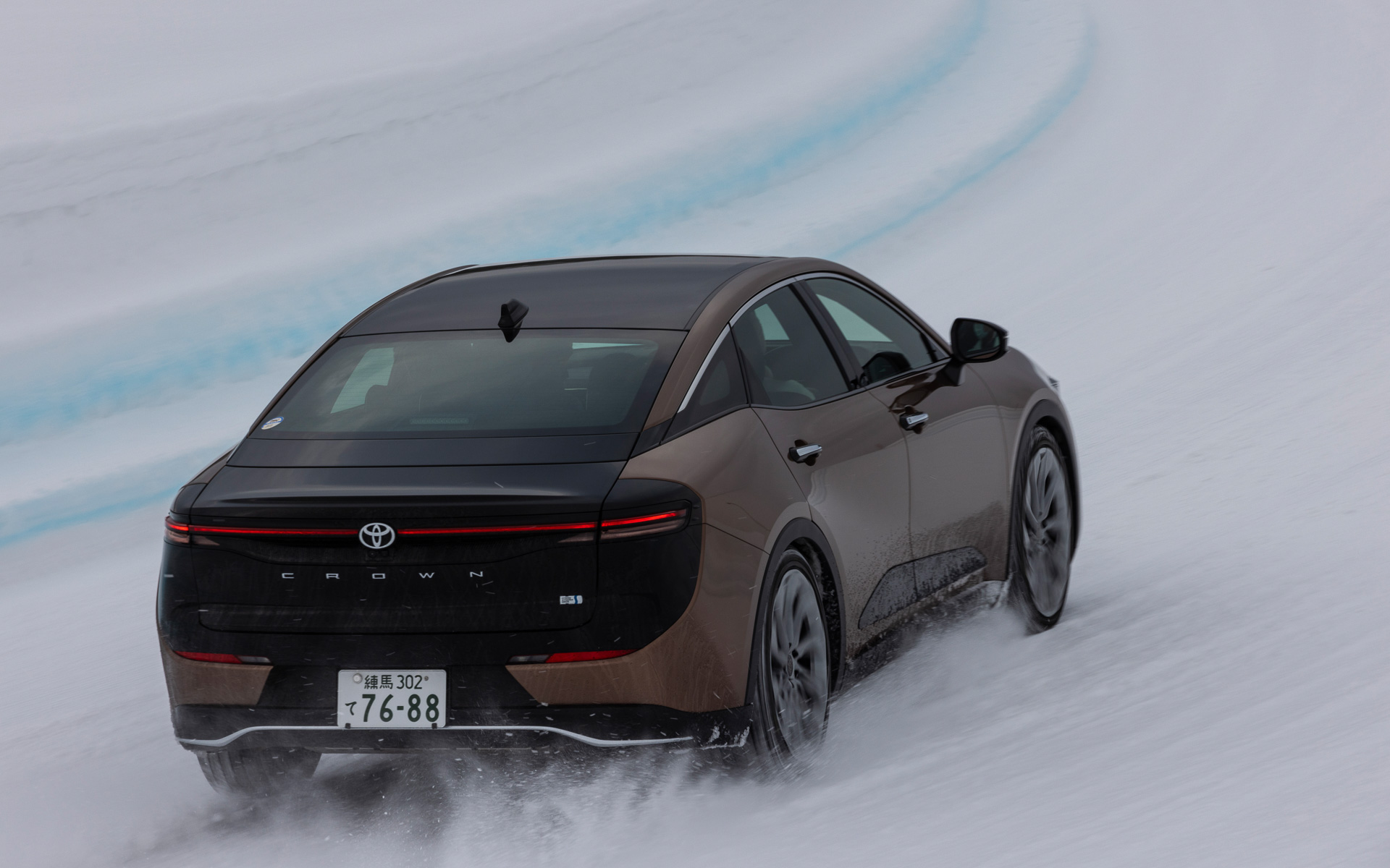 安定した走りを見せる2.5リッターTHS