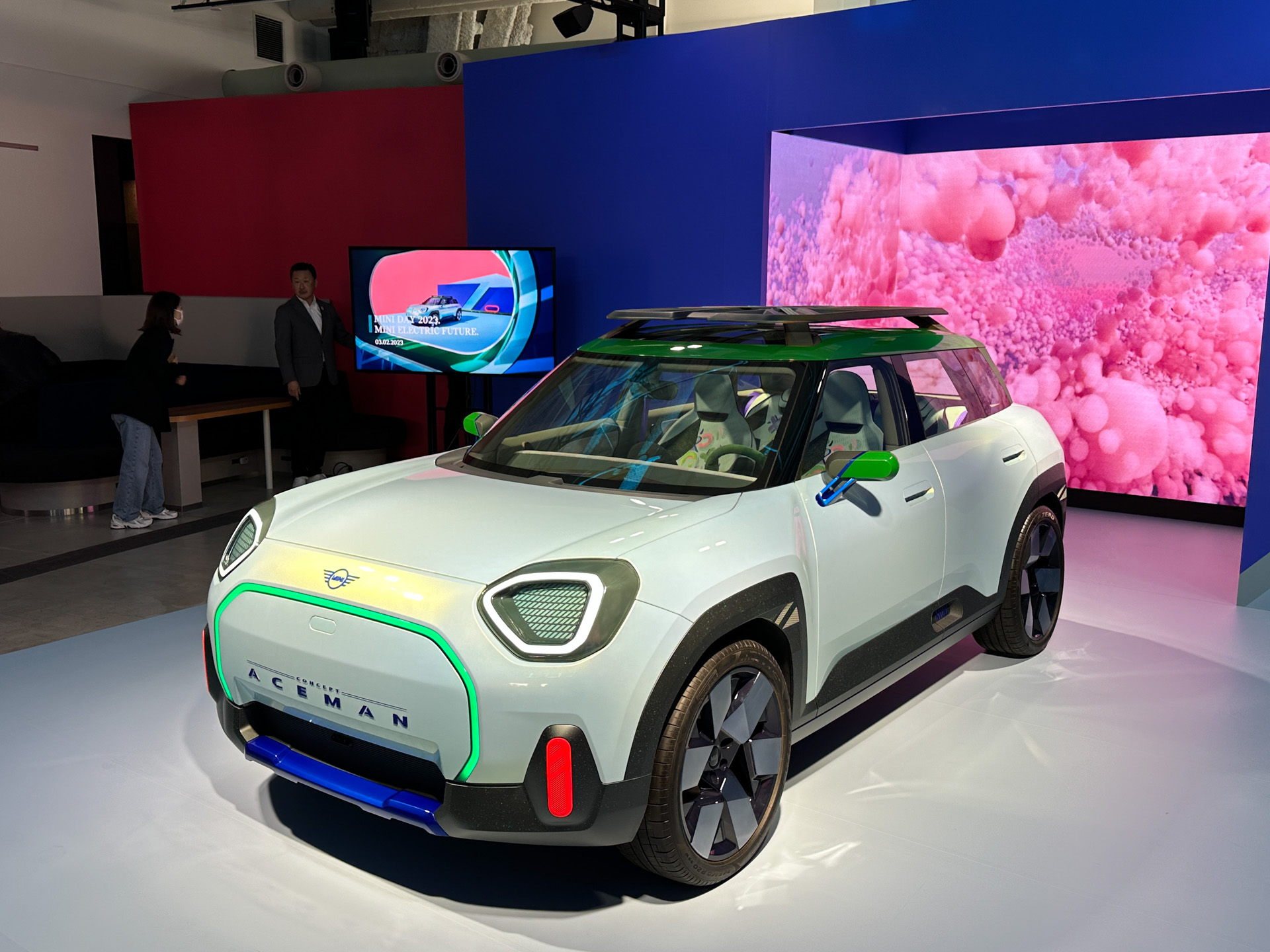 日本初公開されたMINIのEVコンセプトカー「コンセプト エースマン」