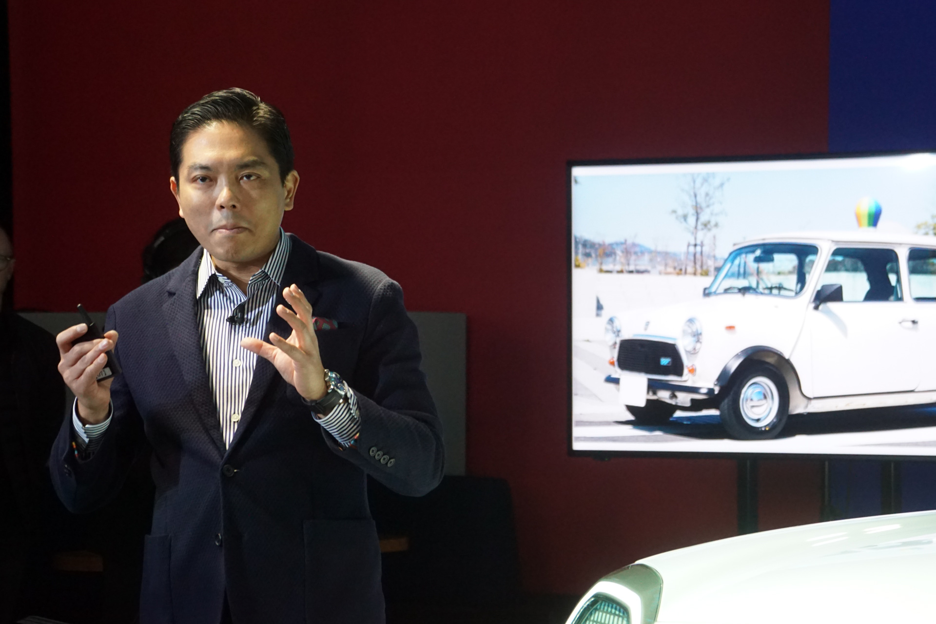 ビー・エム・ダブリュー MINI ディビジョン 本部長 ピーター・メダラー氏からは、2022年のMINIの販売実績が1万9208台と2021年比6％増を記録したことなどが報告された