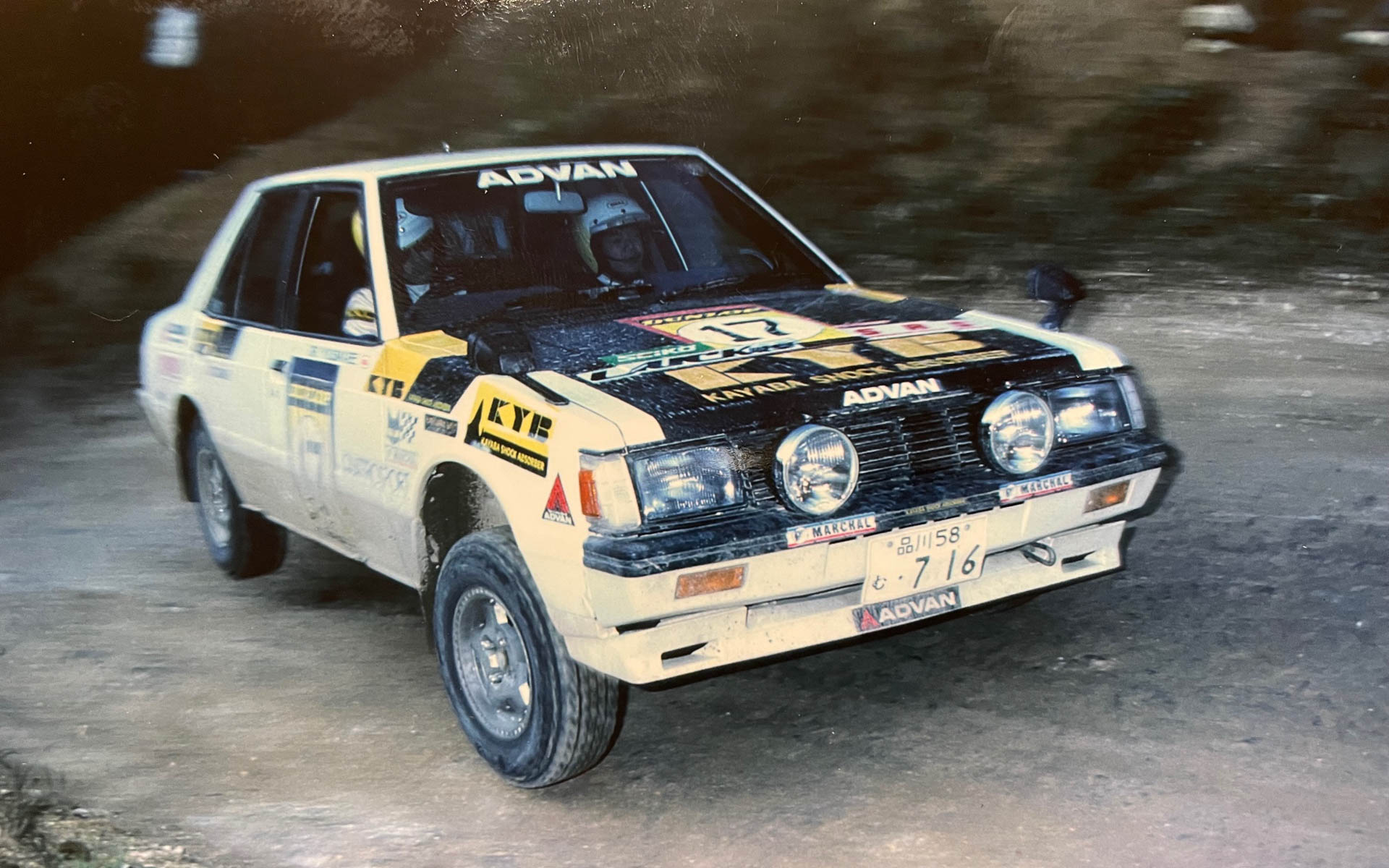 その昔のKYBカラーのランサーターボ。渋かった